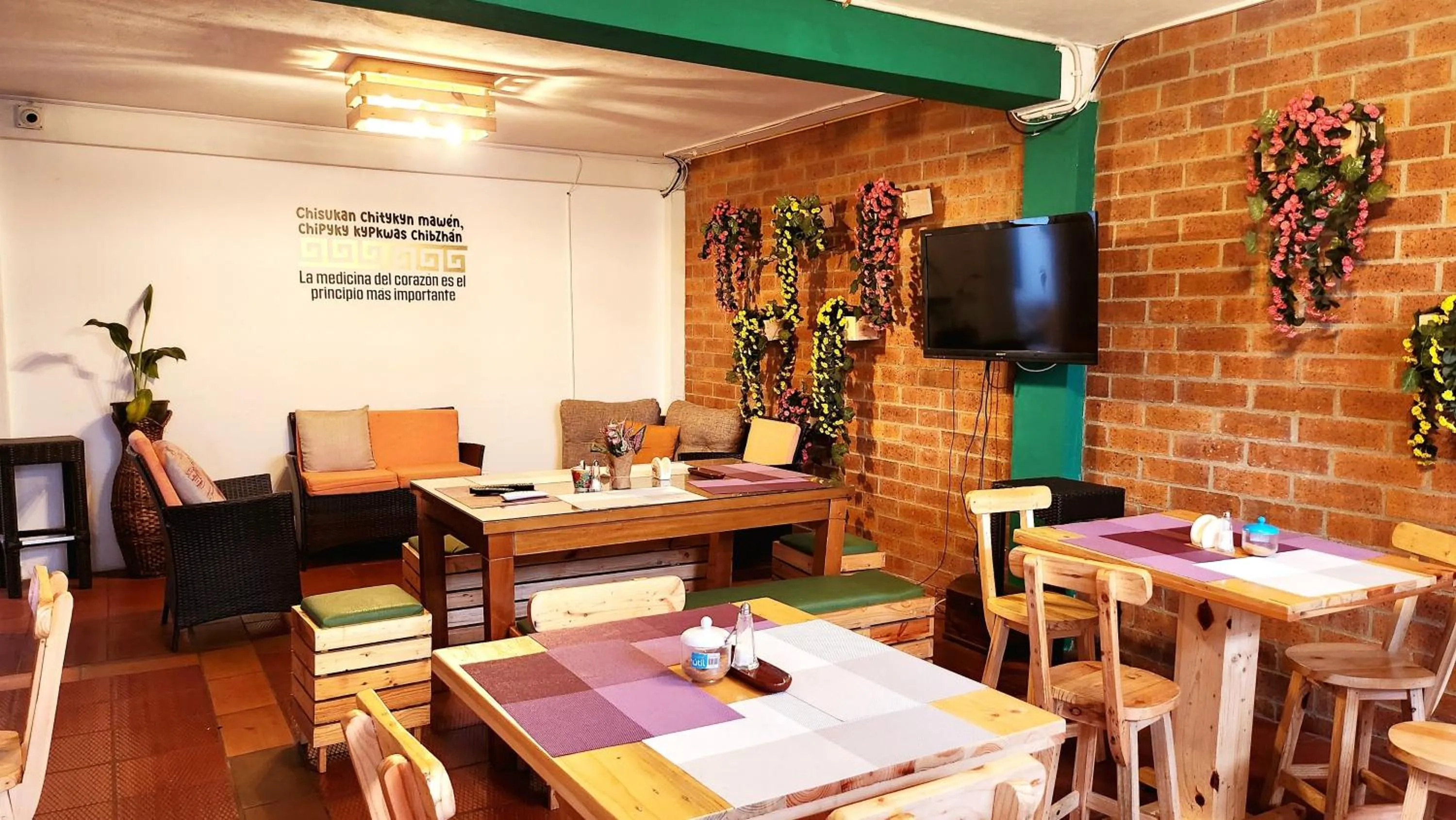 Dining area in Oporto 83