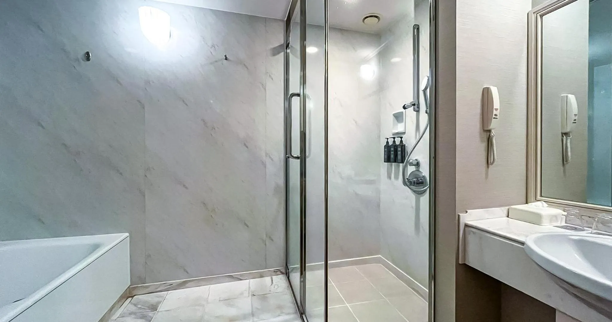 Phoenix Seagaia Ocean Tower