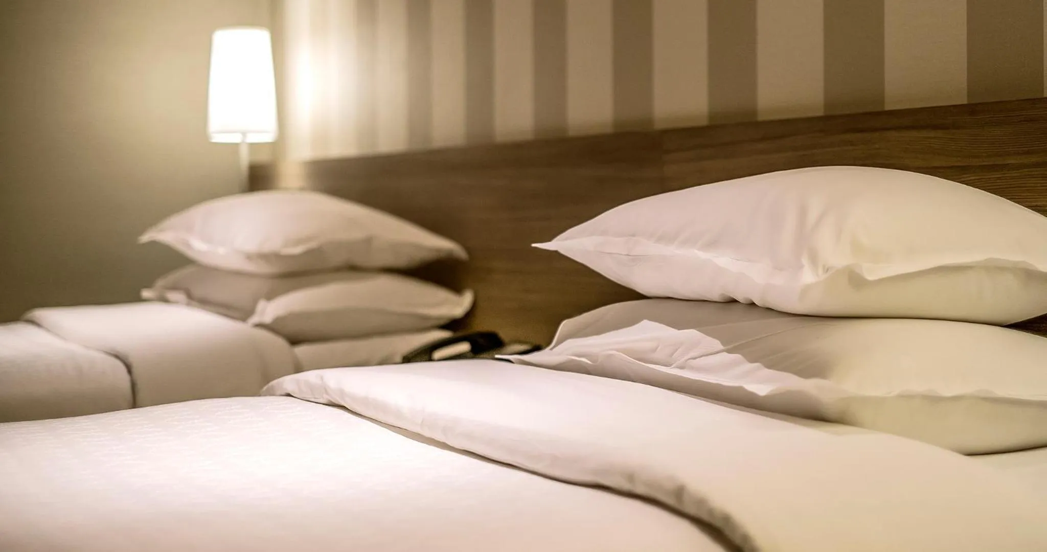 Bed in Phoenix Seagaia Ocean Tower