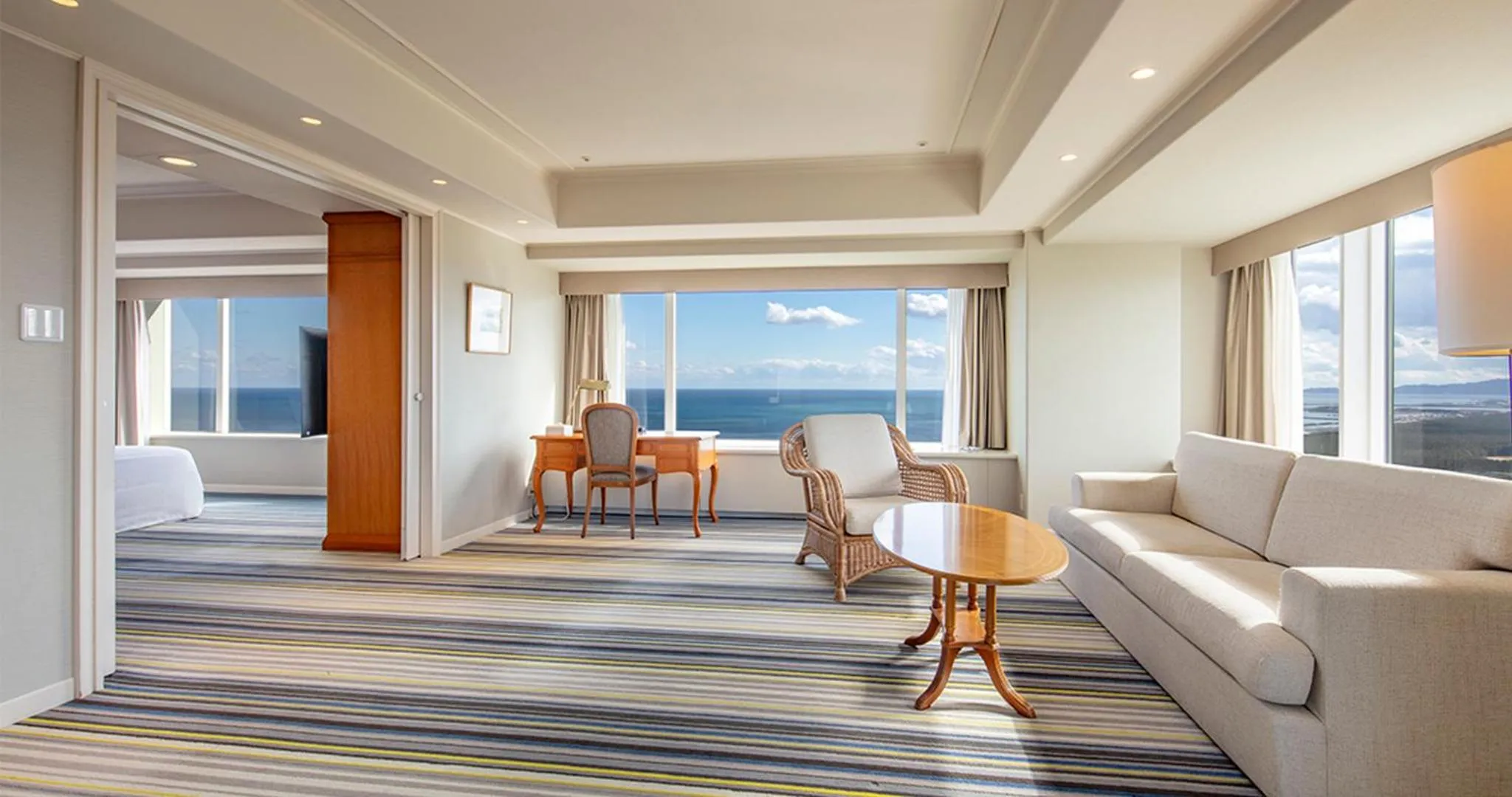 Phoenix Seagaia Ocean Tower