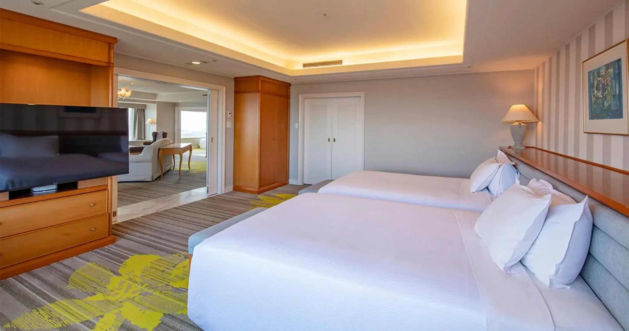 Kings Family Room - Non-Smoking in Phoenix Seagaia Ocean Tower Kings Family Room - Non-Smoking in Phoenix Seagaia Ocean Tower