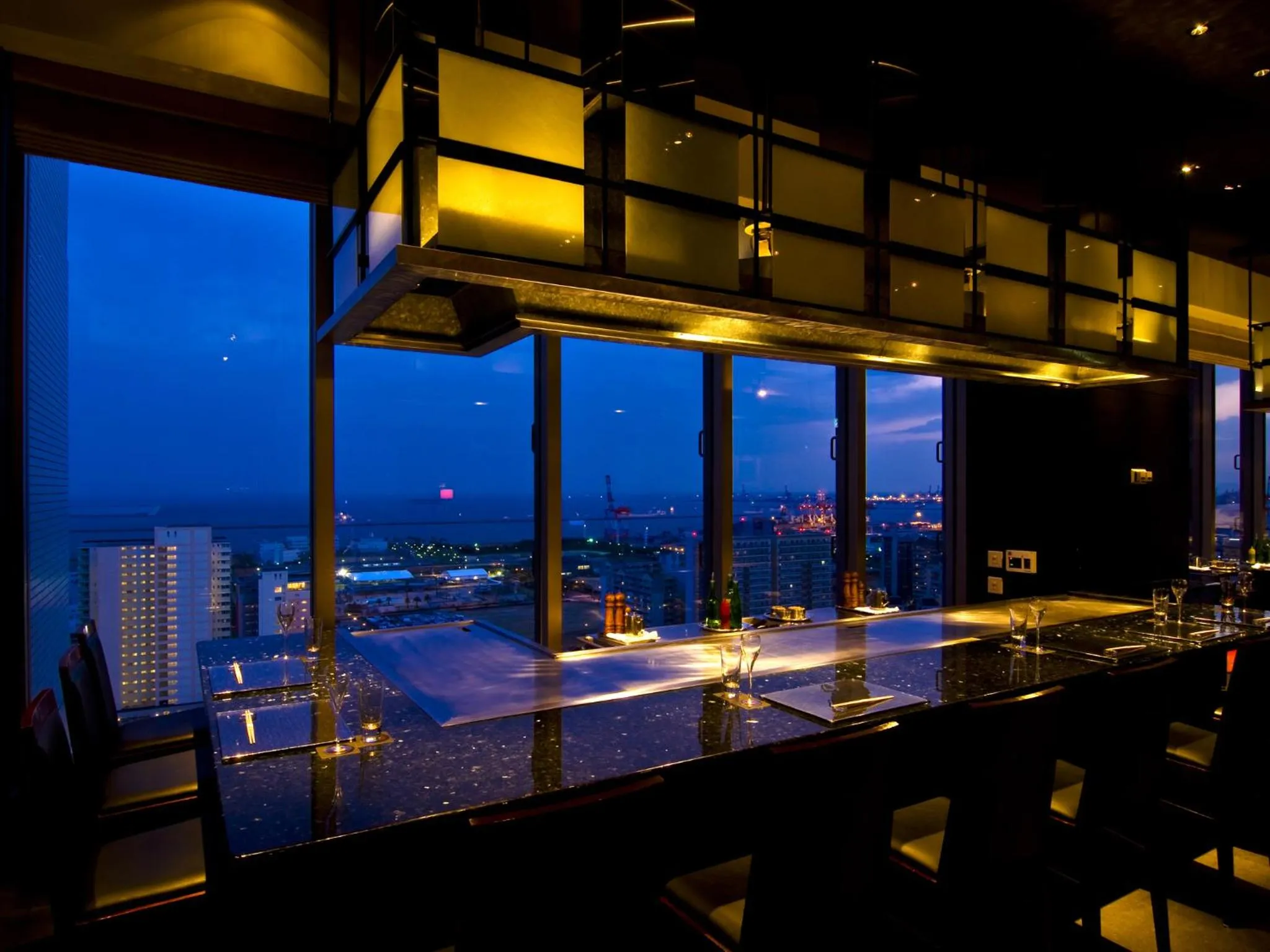 Restaurant/places to eat in Kobe Bay Sheraton Hotel & Towers