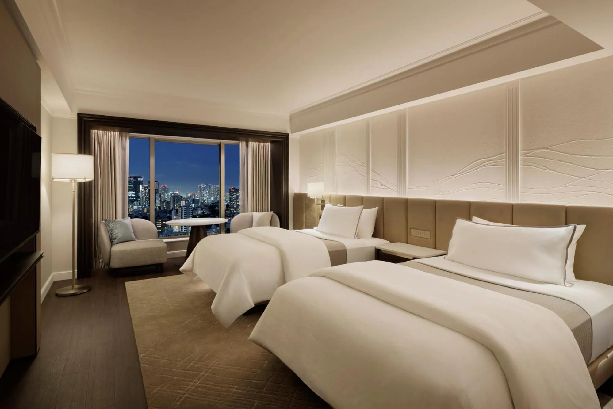 Property building, Bed in The Westin Tokyo