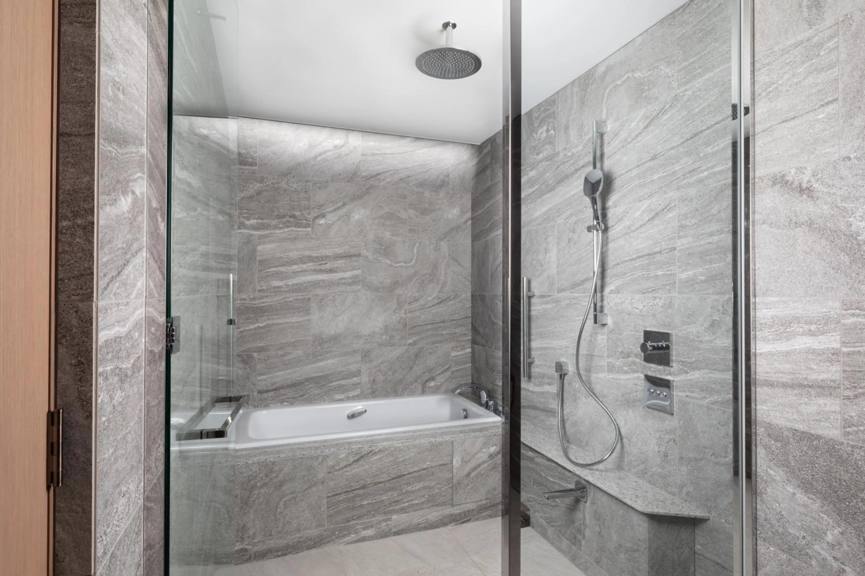 Hot Tub in The Westin Miyako Kyoto