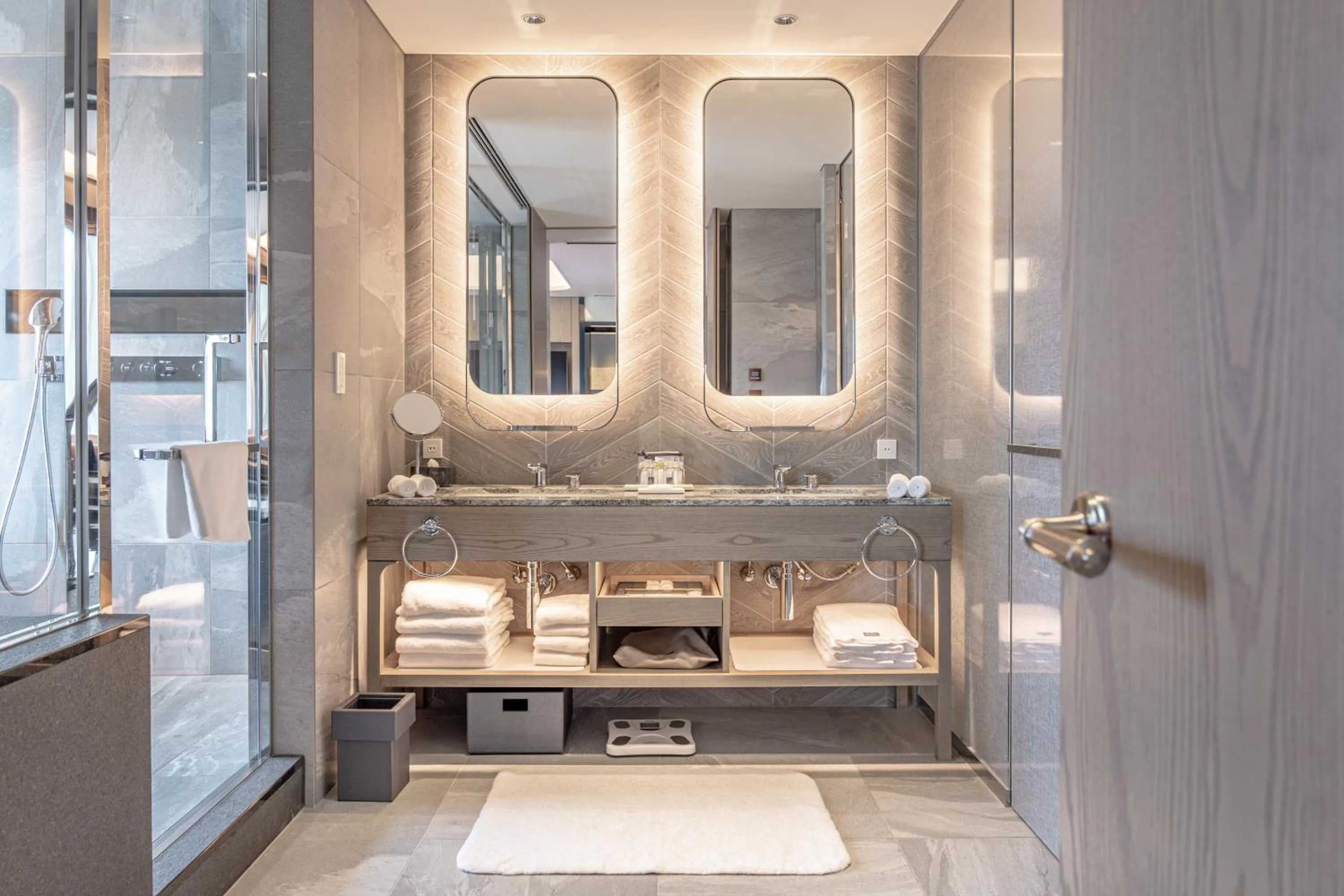 Hot Tub in The Westin Miyako Kyoto