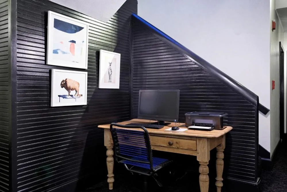 Lobby or reception in Independence Square Unit 306, Hotel Room with Large Sitting Area & Wet Bar