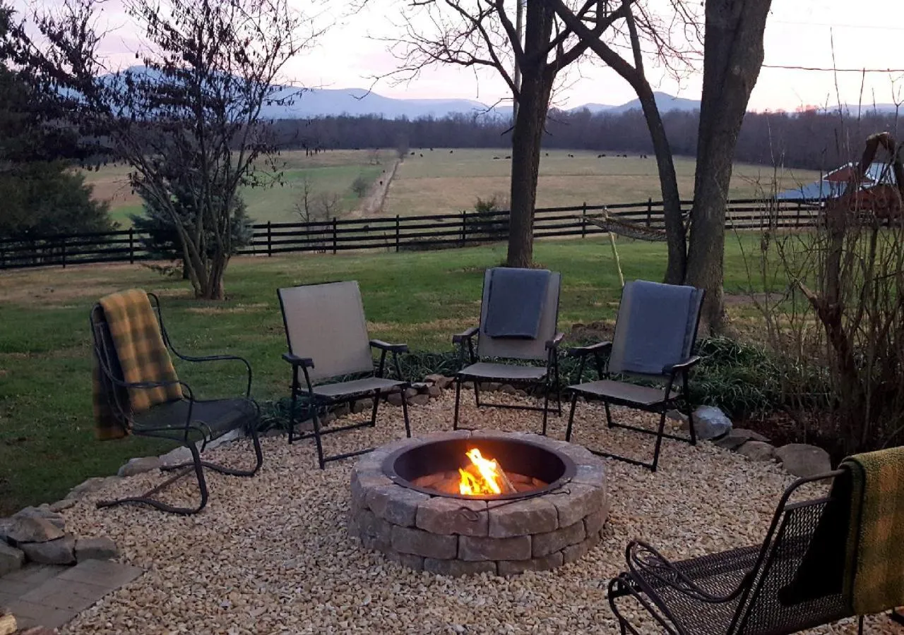 Property building in Piney Hill B&B and Cottages