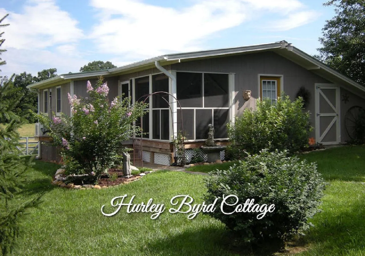 Property building in Piney Hill B&B and Cottages