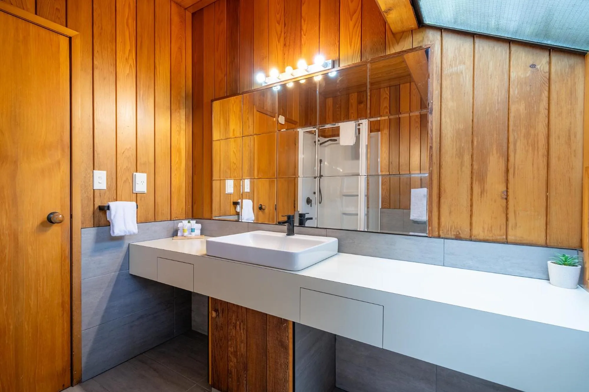 Oreti Collection - By Vacations in Paradise