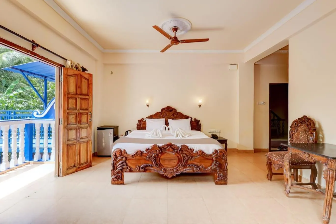 Bed in Mayflower Beach Resort