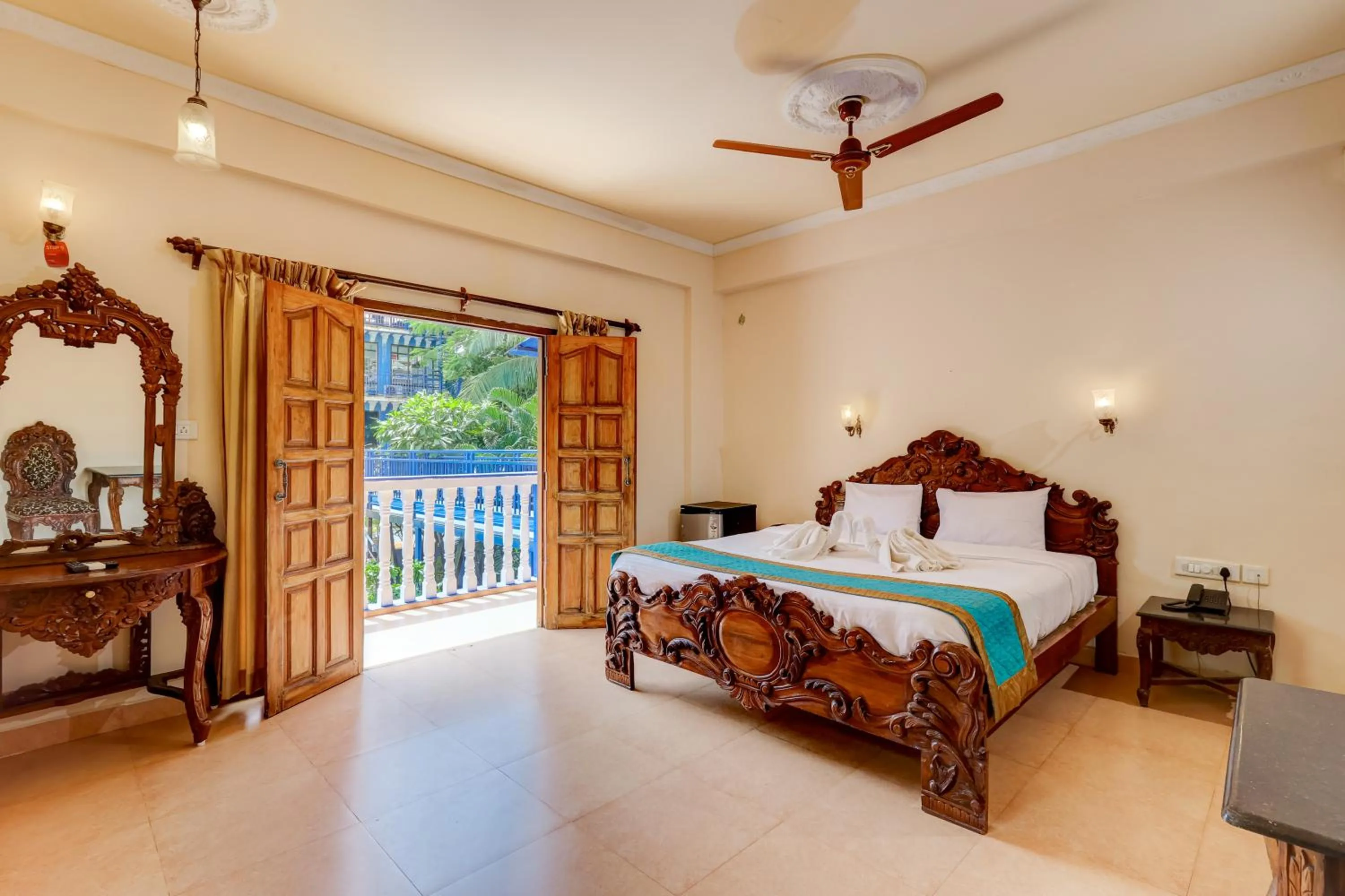 Bed in Mayflower Beach Resort
