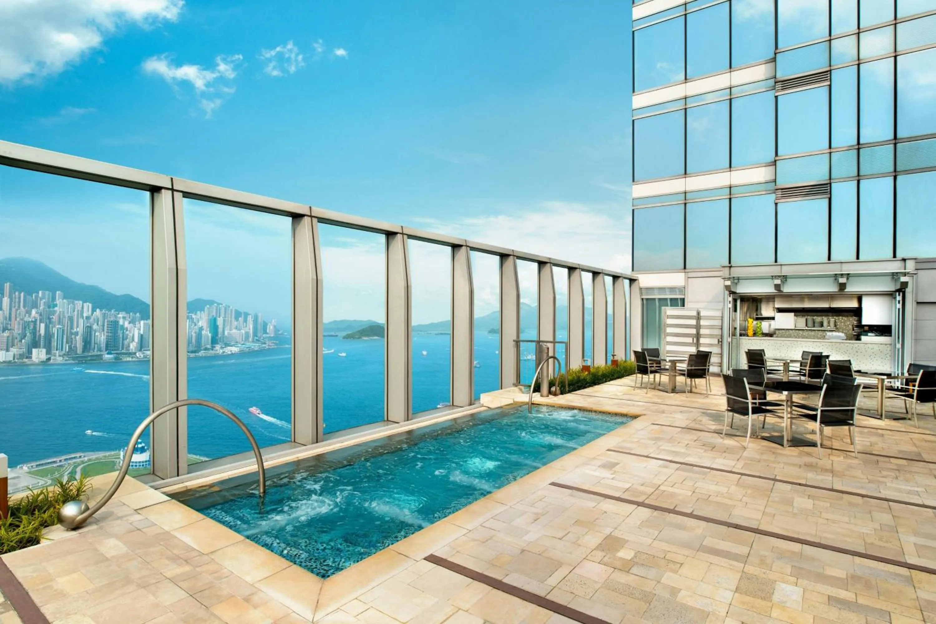 Restaurant/places to eat in W Hong Kong