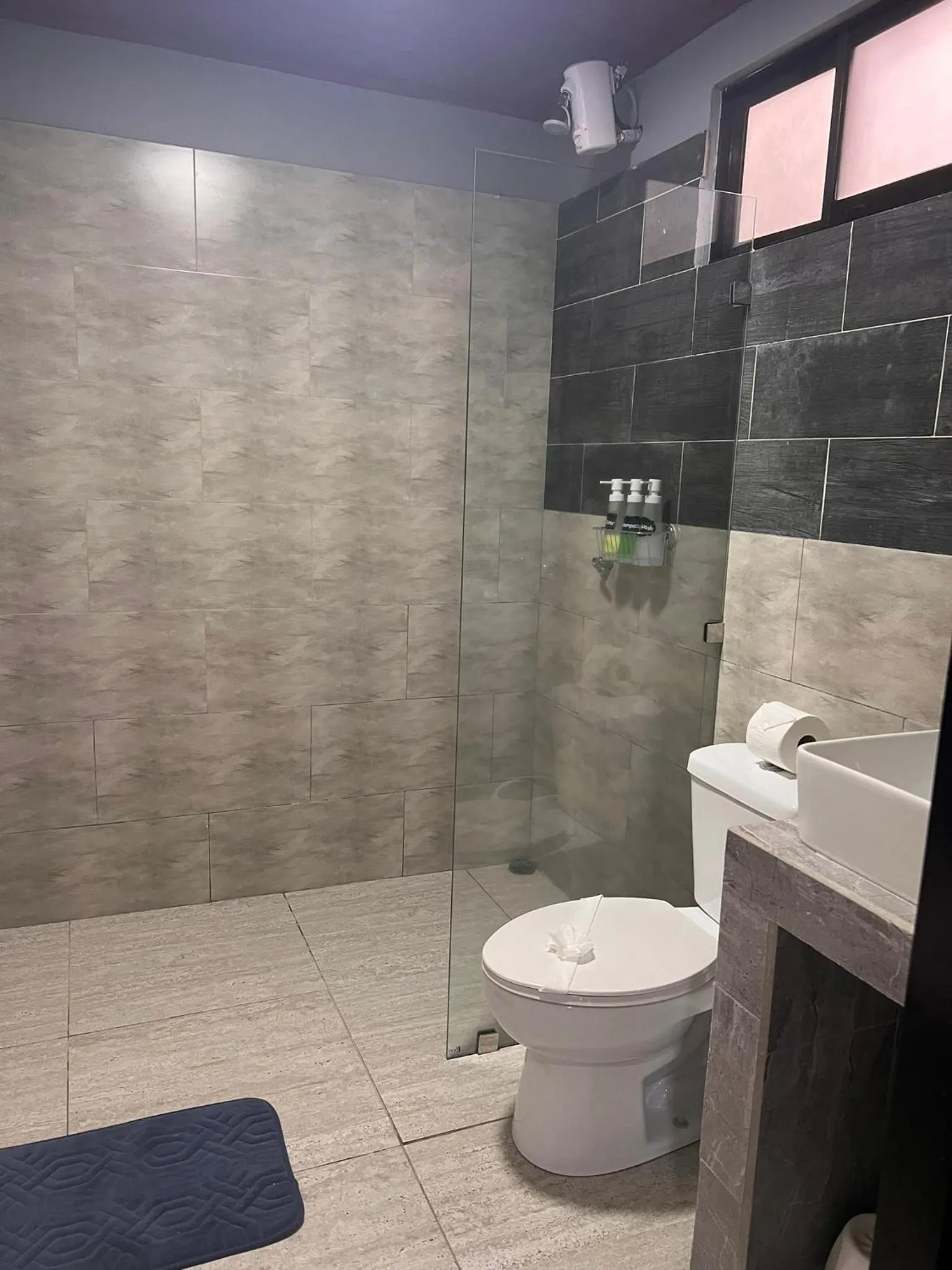 Shower in Residencias Arenal