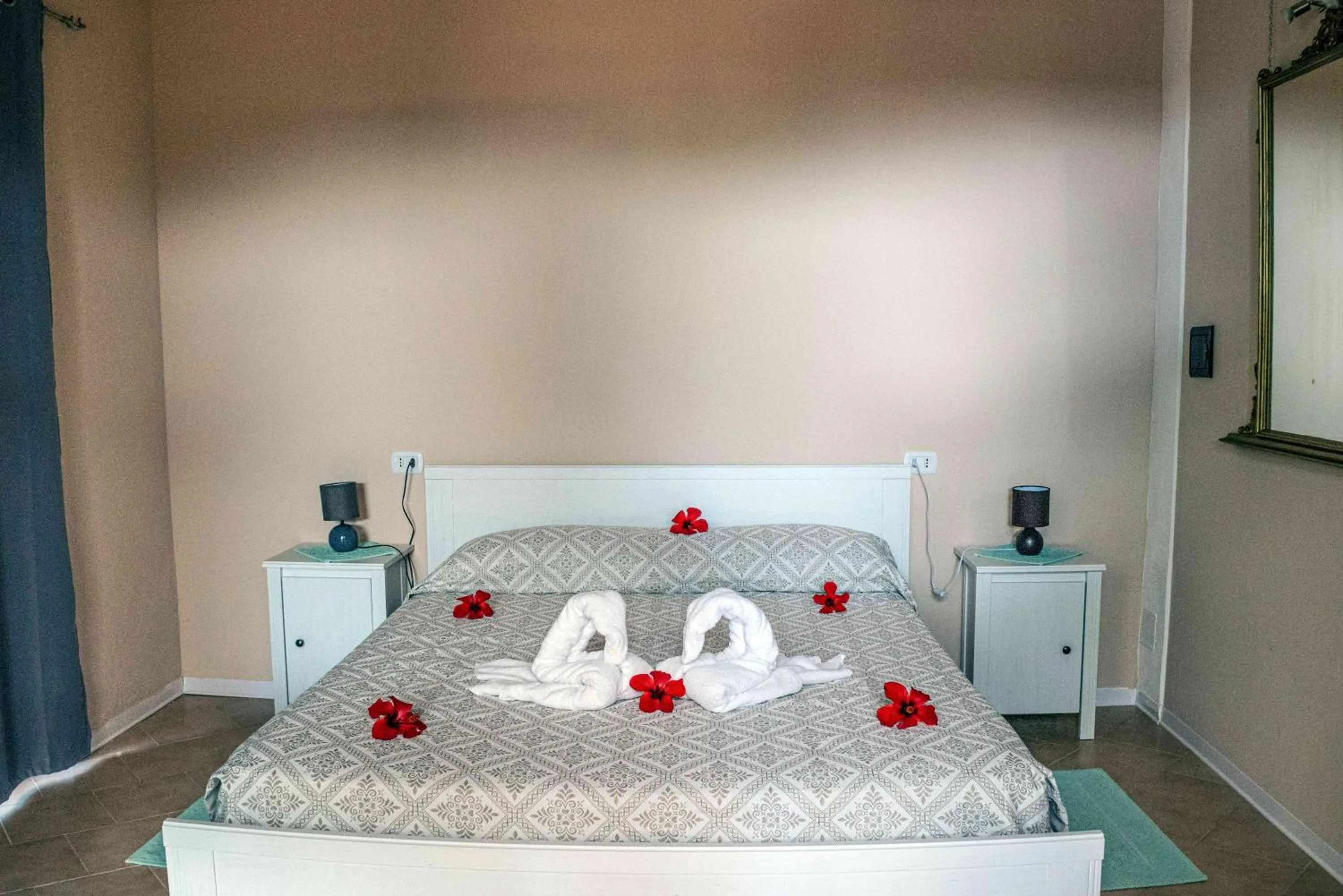 Bedroom, Bed in Hotel L'Oleandro