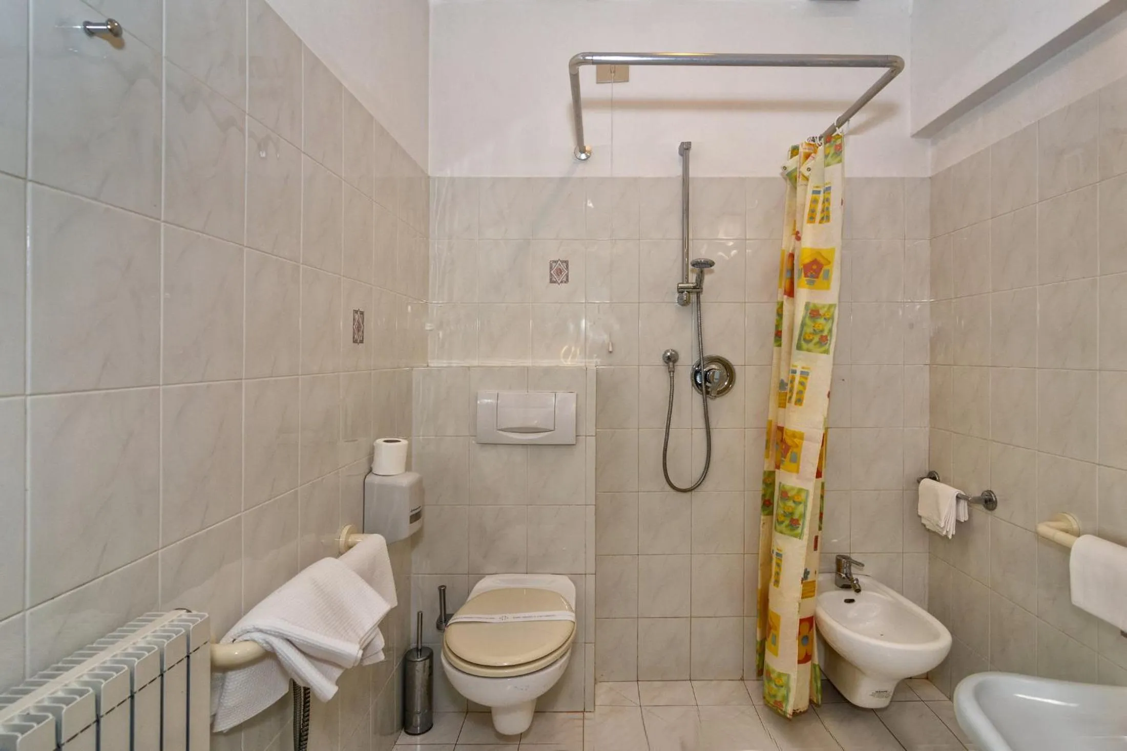 Toilet in Hotel Mariani