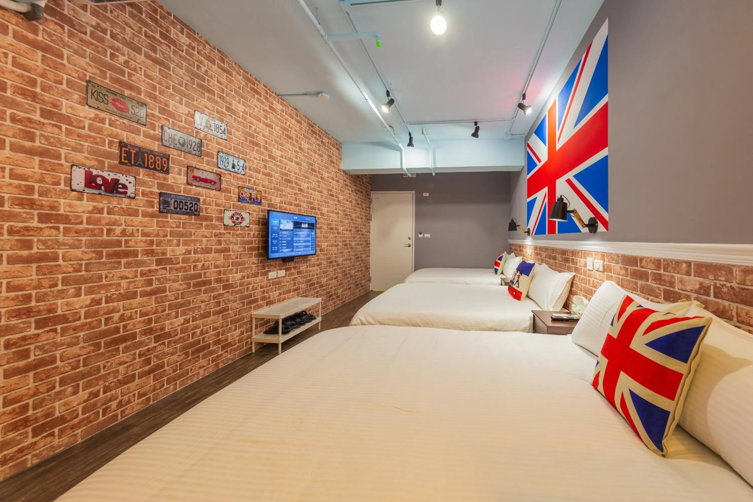 Bed in Kaohsiung I Hi Hotel