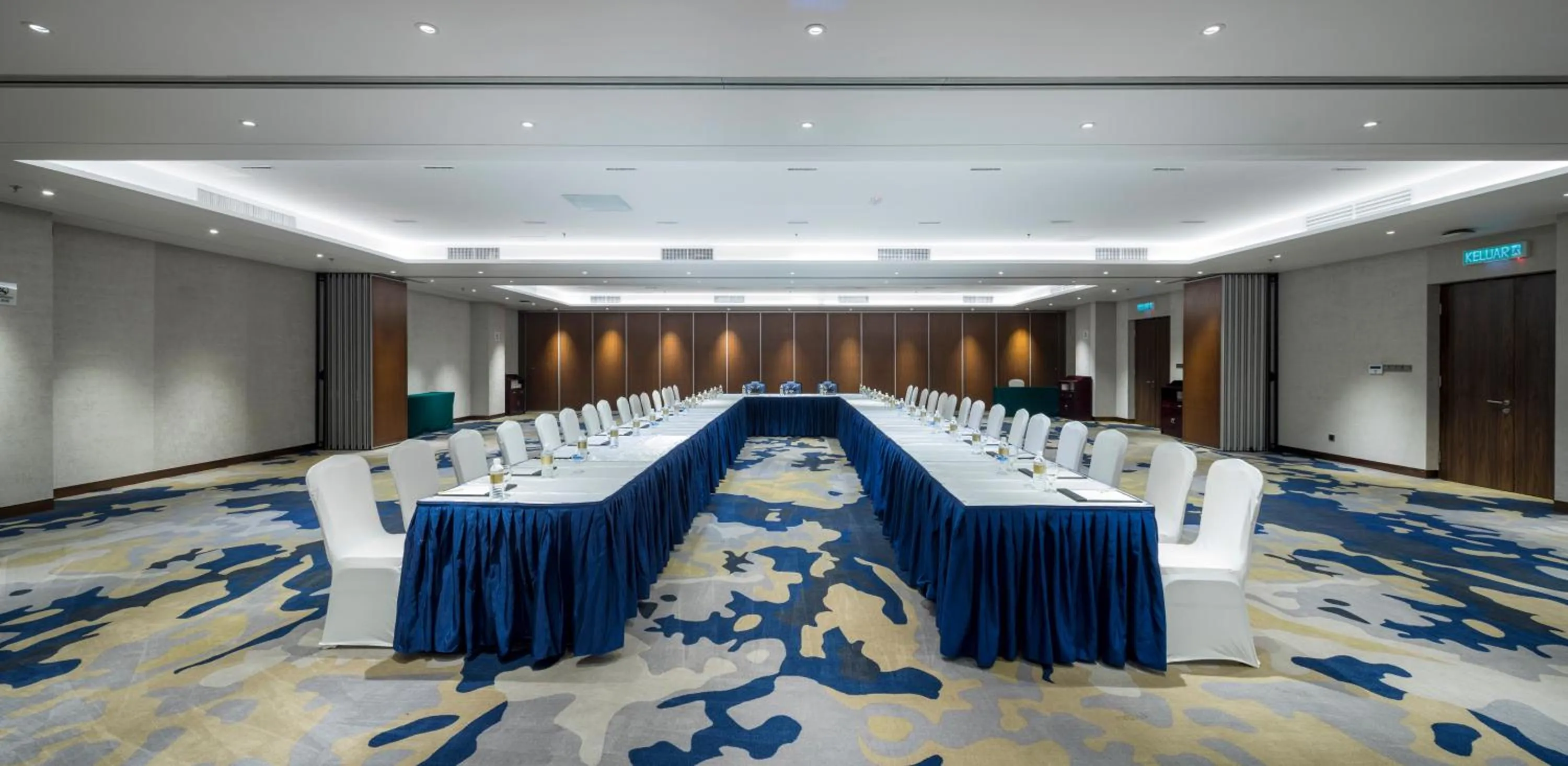 Meeting/conference room in Forest City Golf Hotel