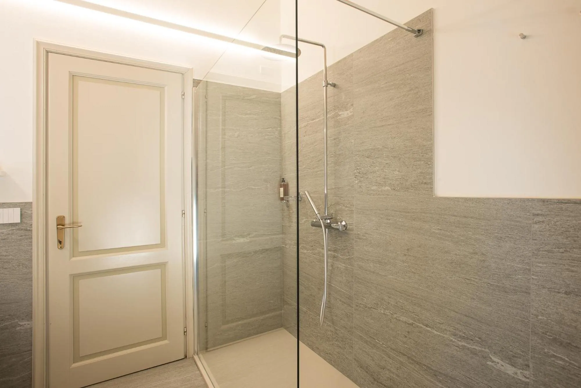 Shower in Residence Ortensia