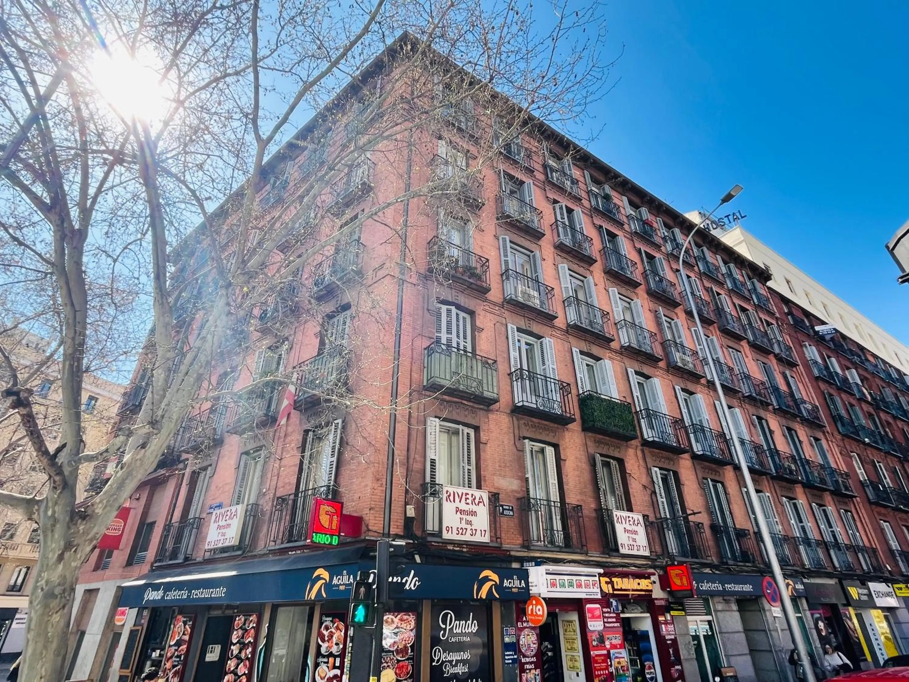 Property building in Pensión Rivera