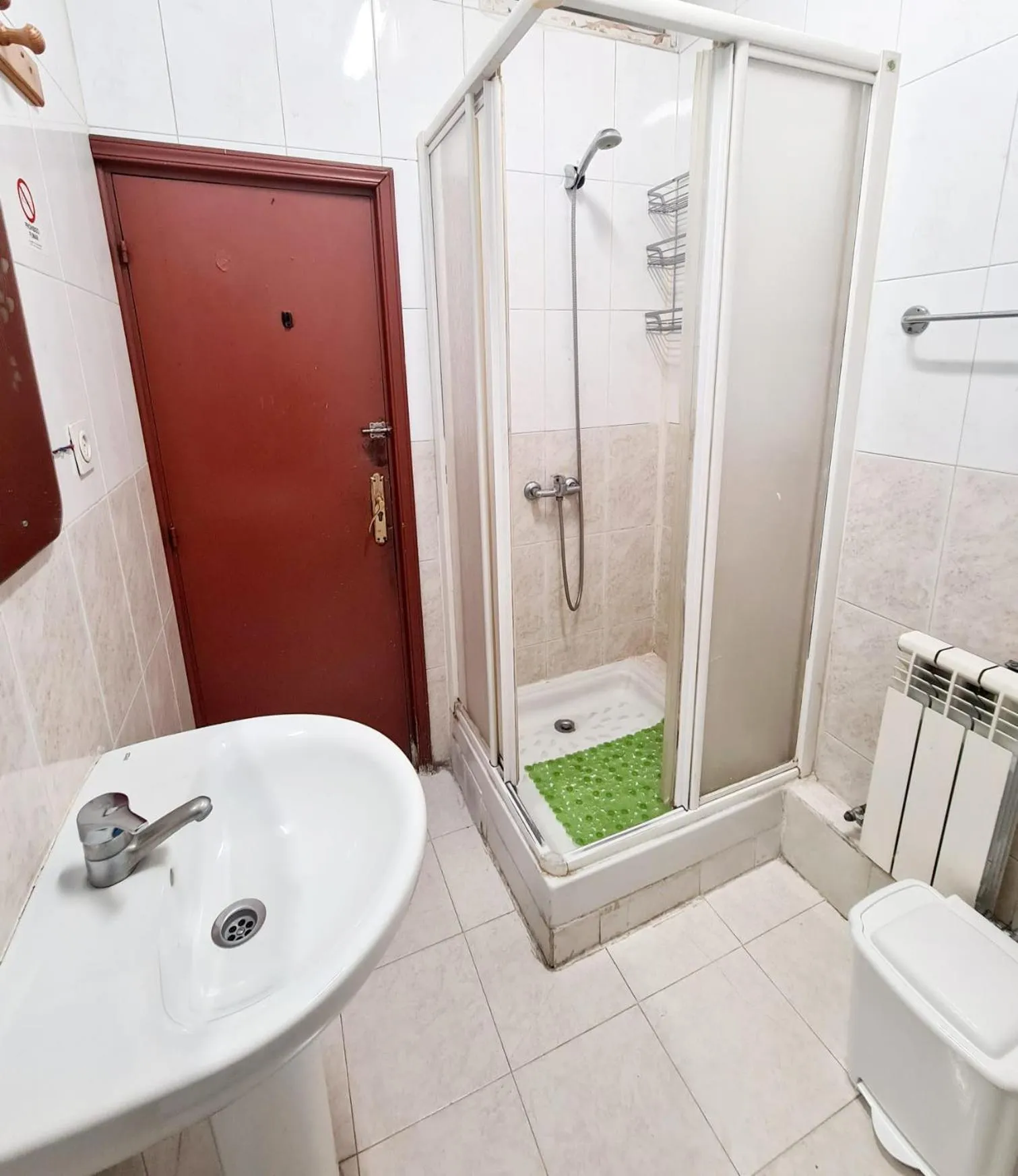 Public Bath in Pensión Rivera