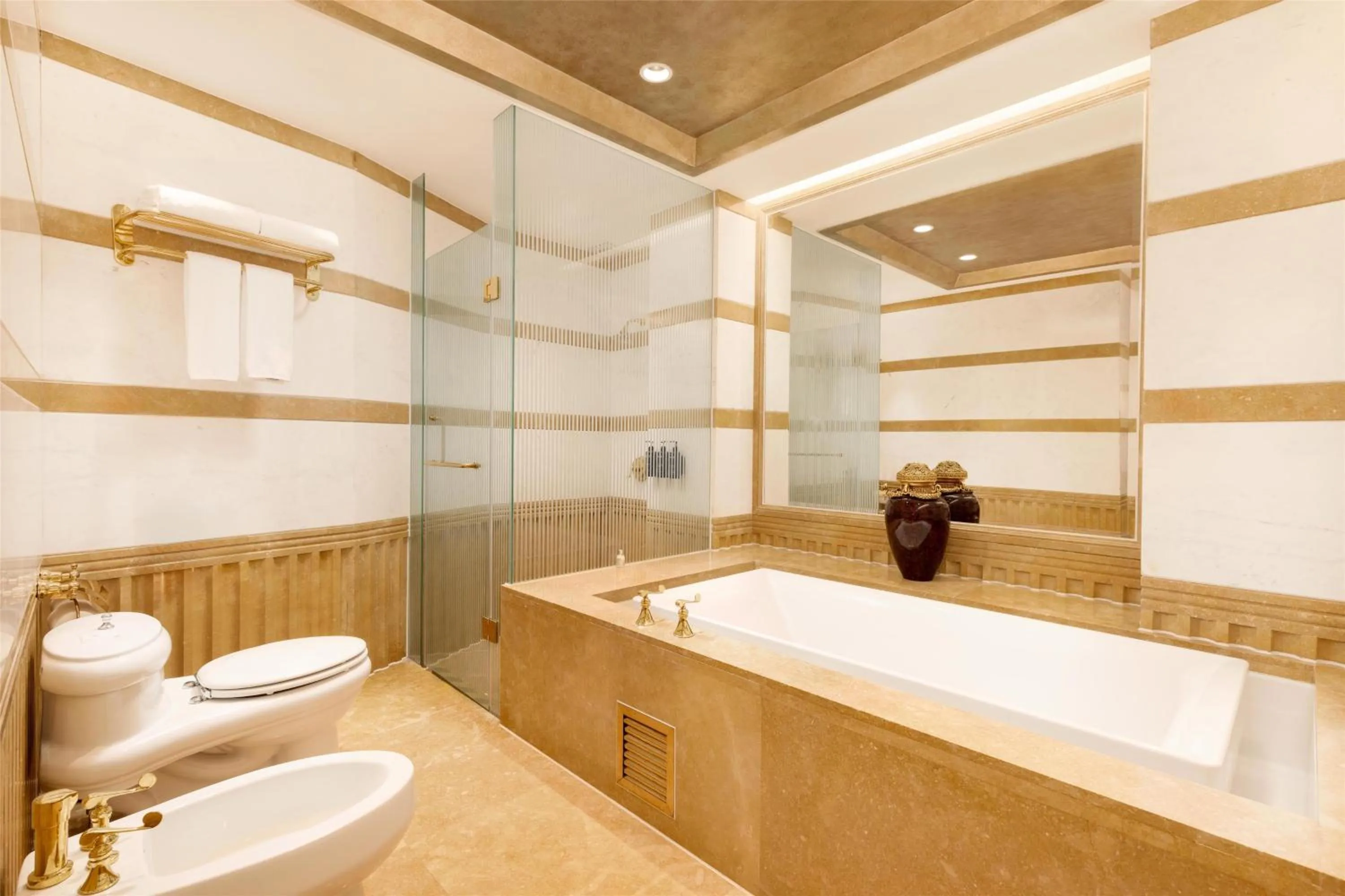 Bathroom in Radisson Blu Hotel Shanghai New World