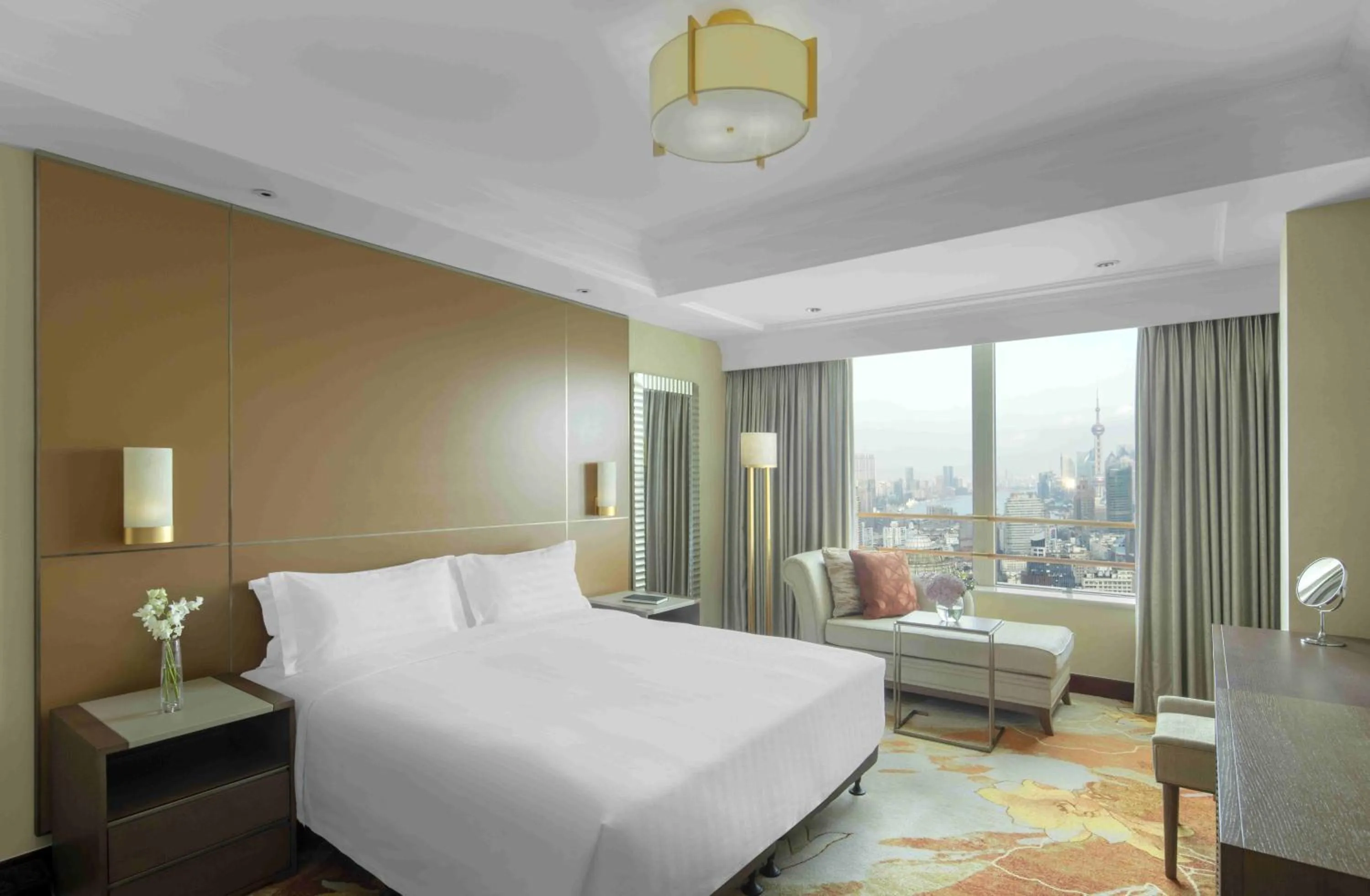 Photo of the whole room, Bed in Radisson Blu Hotel Shanghai New World