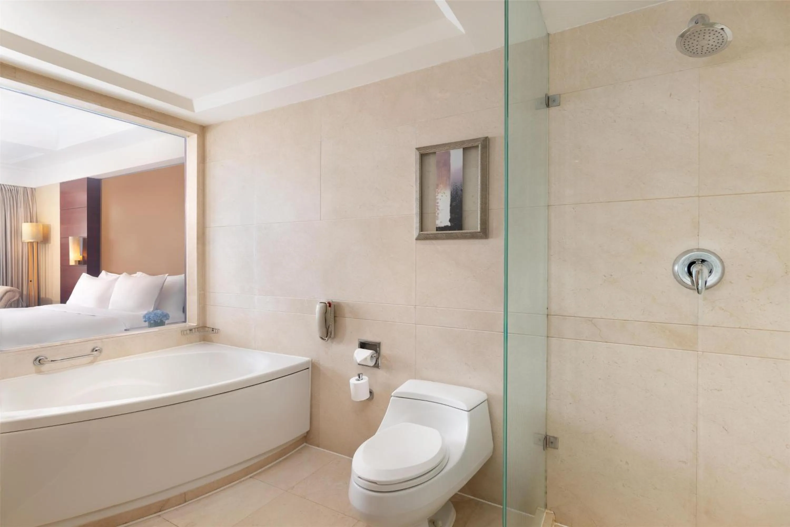 Bathroom, Bed in Radisson Blu Hotel Shanghai New World