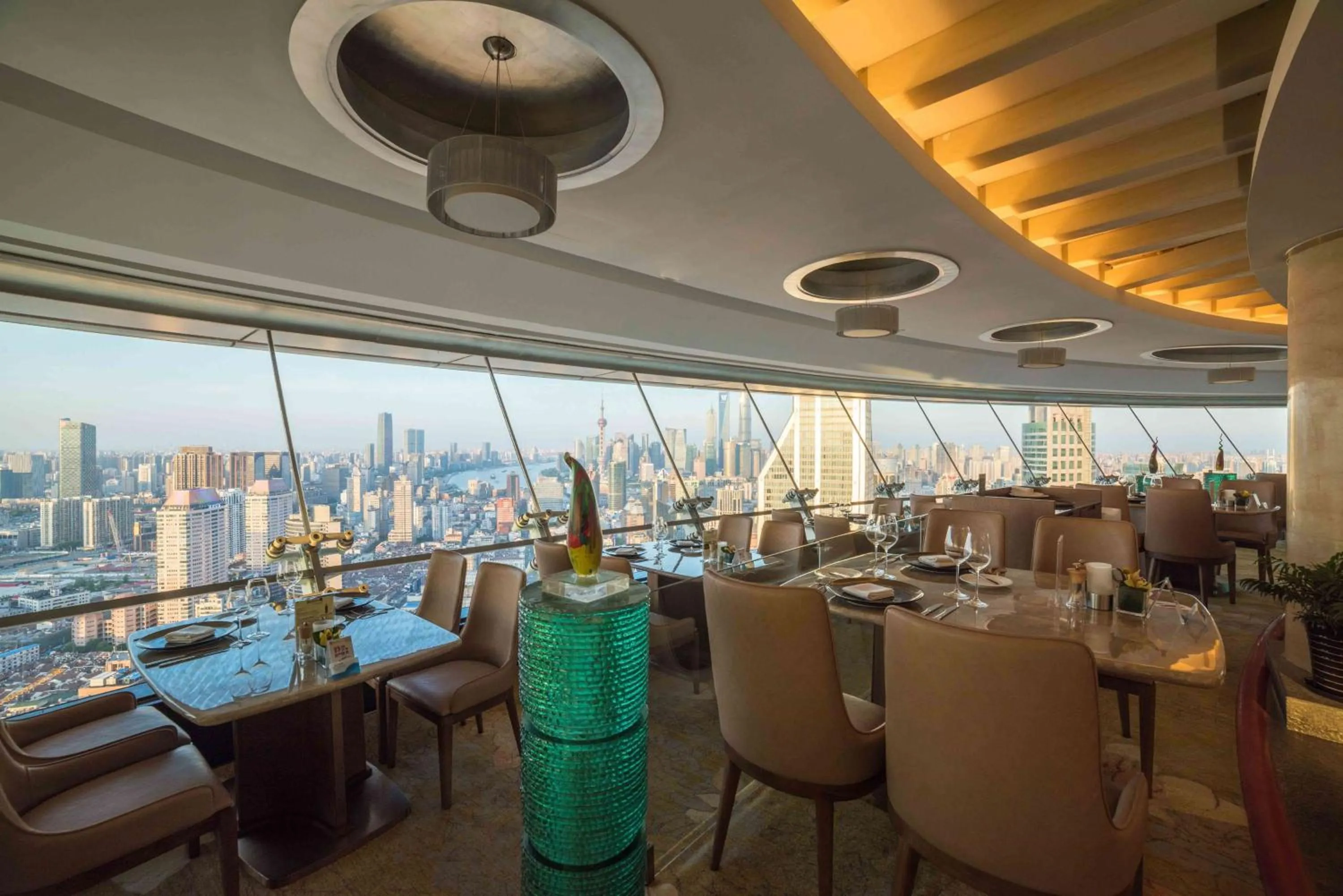 Restaurant/places to eat in Radisson Blu Hotel Shanghai New World