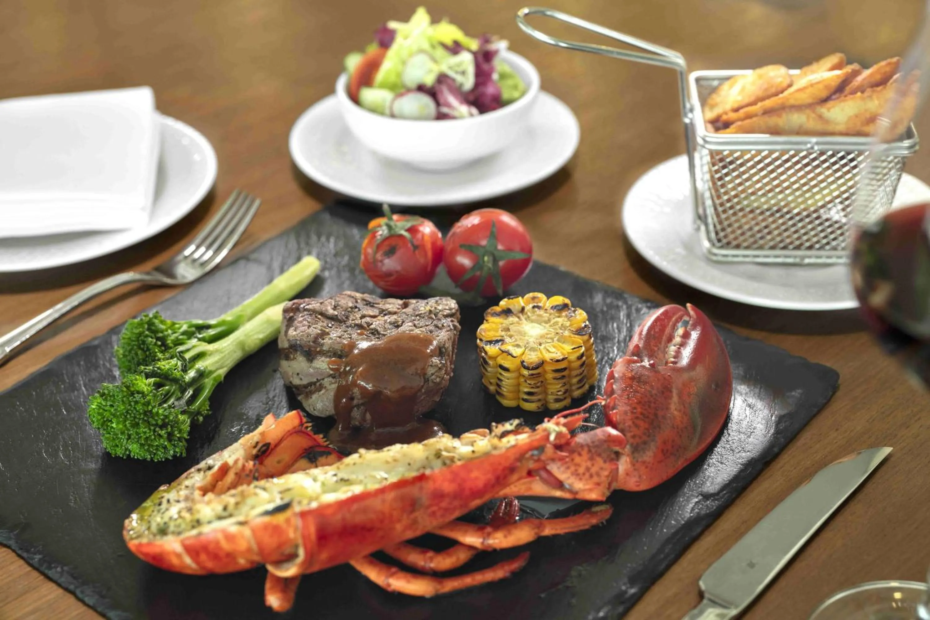 Restaurant/places to eat in Radisson Blu Hotel Shanghai New World