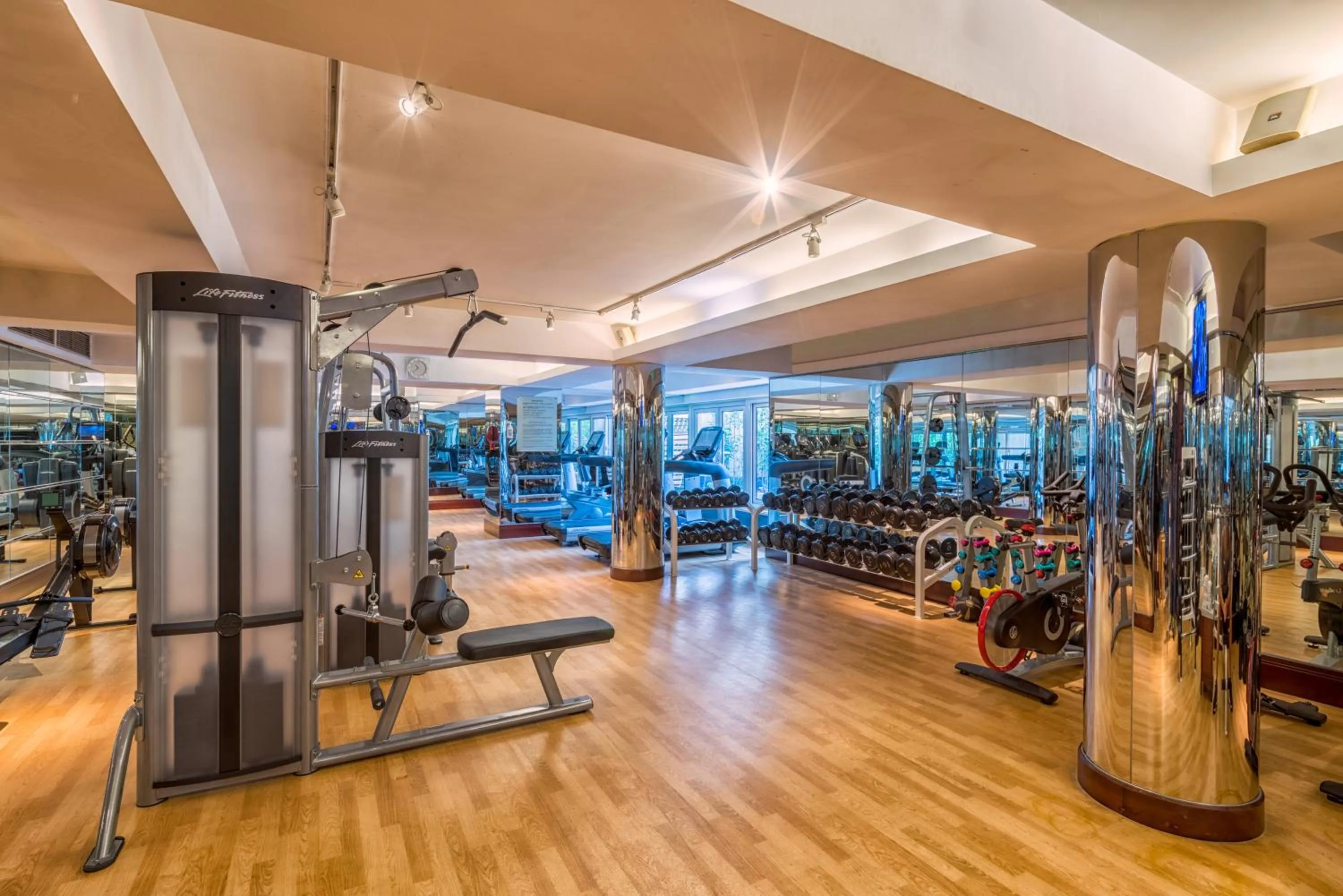 Fitness centre/facilities in Radisson Blu Hotel Shanghai New World