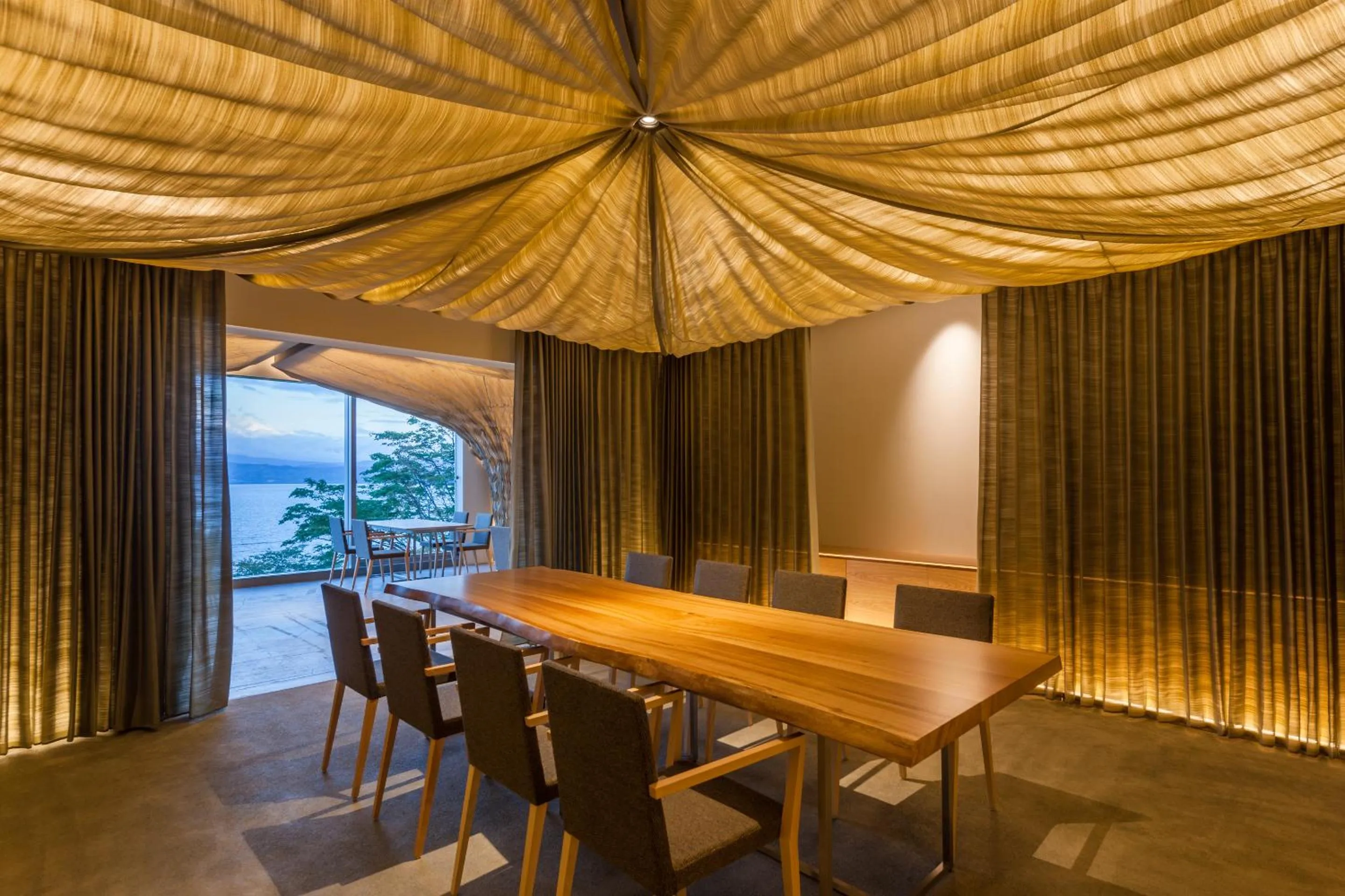 Restaurant/places to eat in WE Hotel Toya