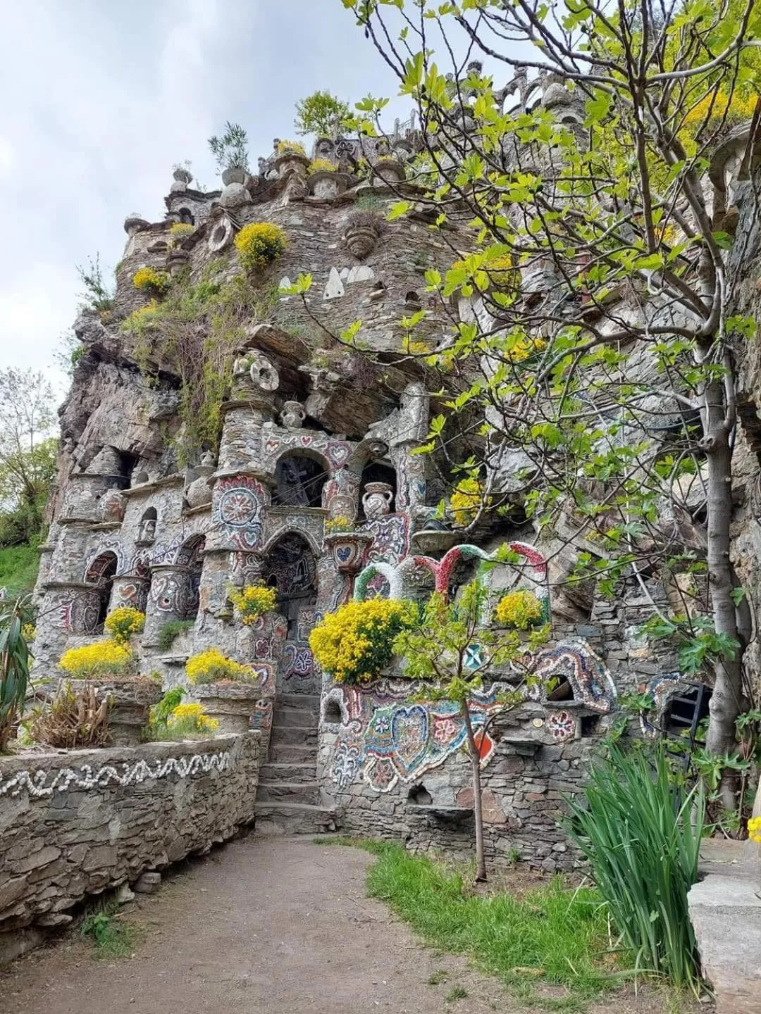 Landmark view in Albergo Motel Dosdè B&B