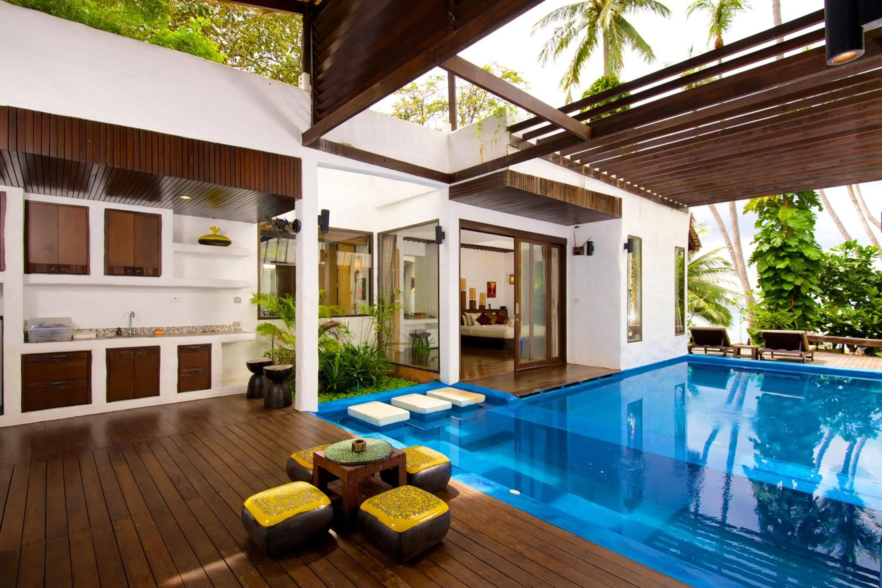 Swimming pool in Koh Tao Cabana