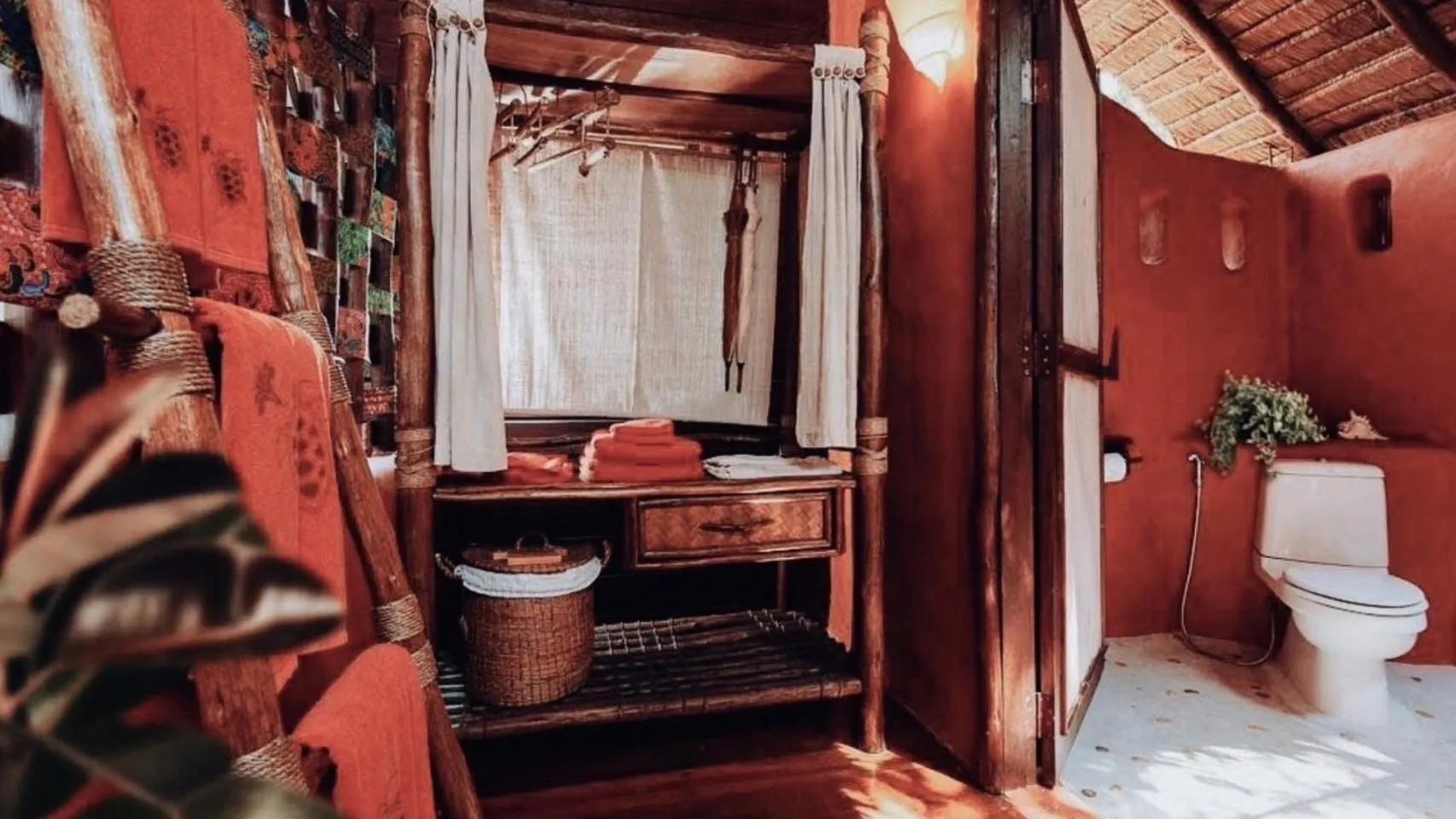 Toilet in Koh Tao Cabana