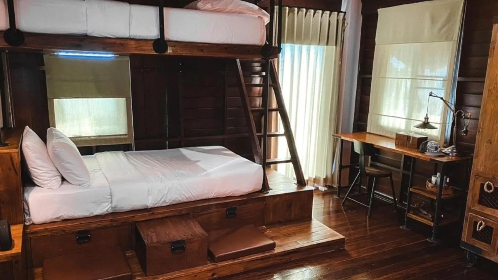 Bed in Koh Tao Cabana