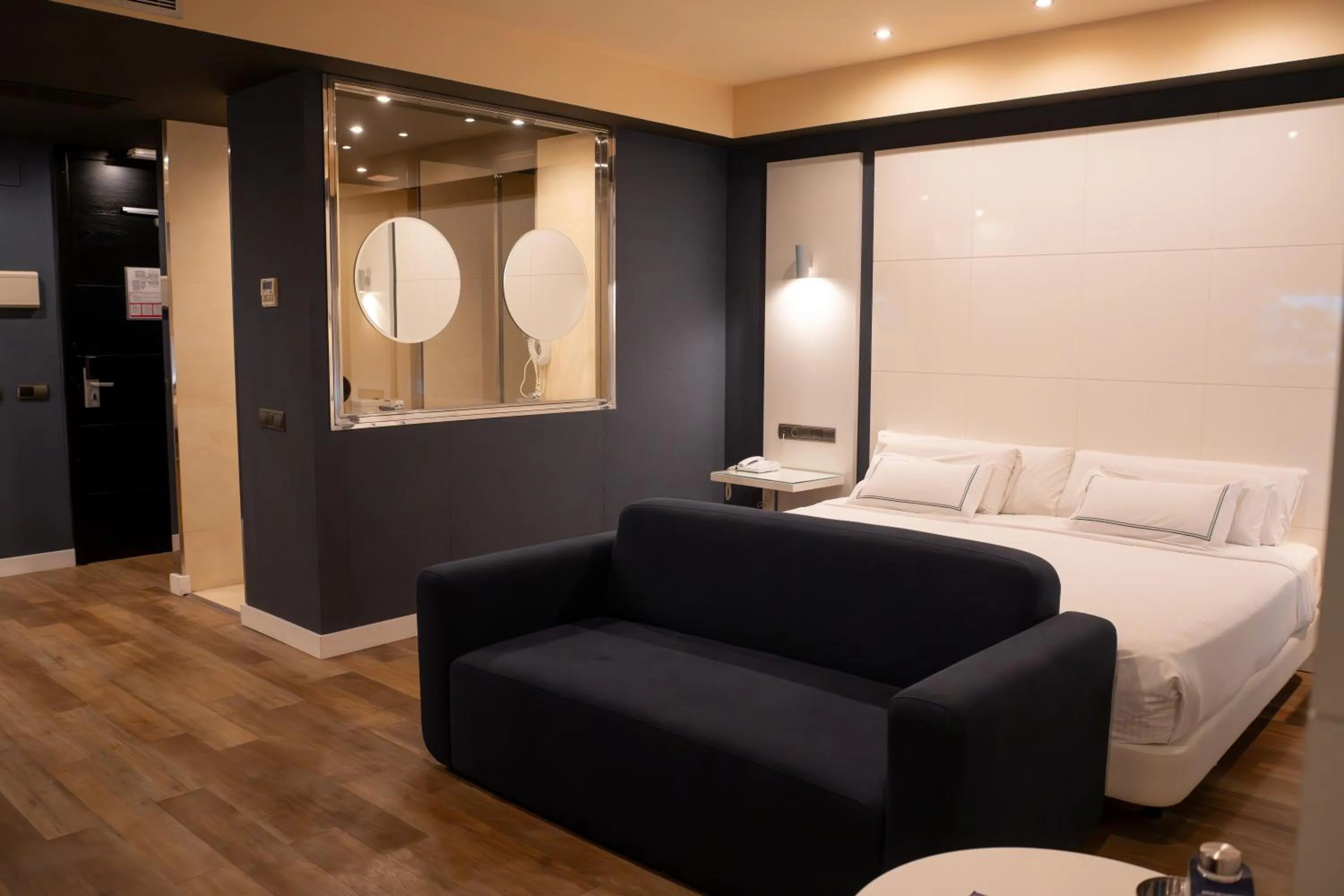 Bed in Hotel Málaga Nostrum Airport