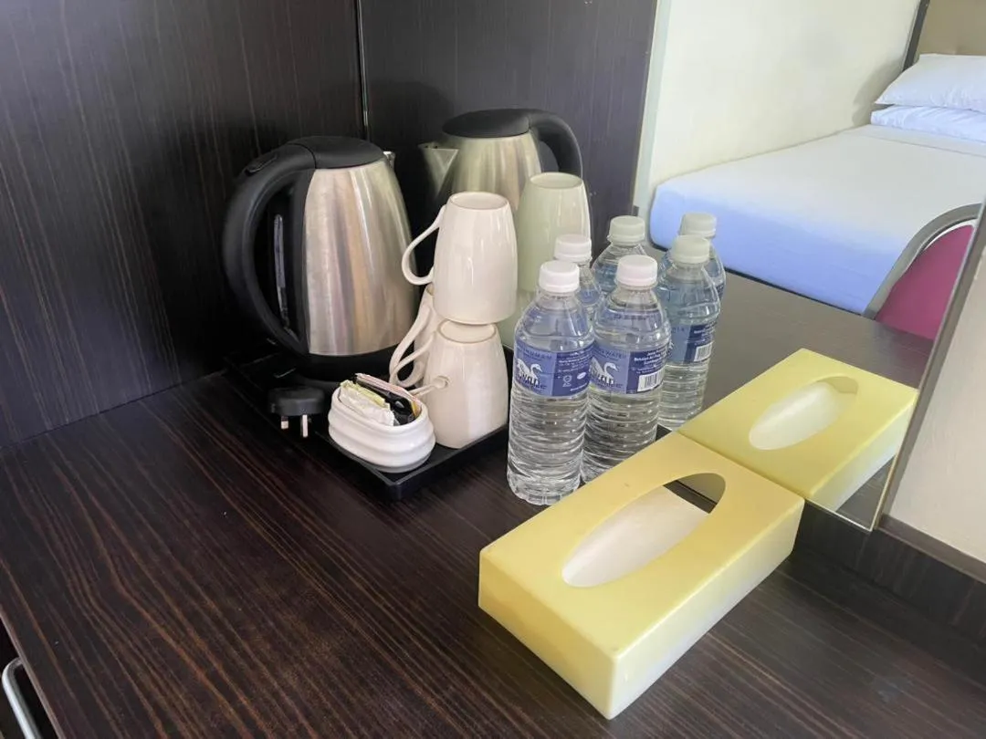 Coffee/tea facilities, Bed in Hotel Zuhra