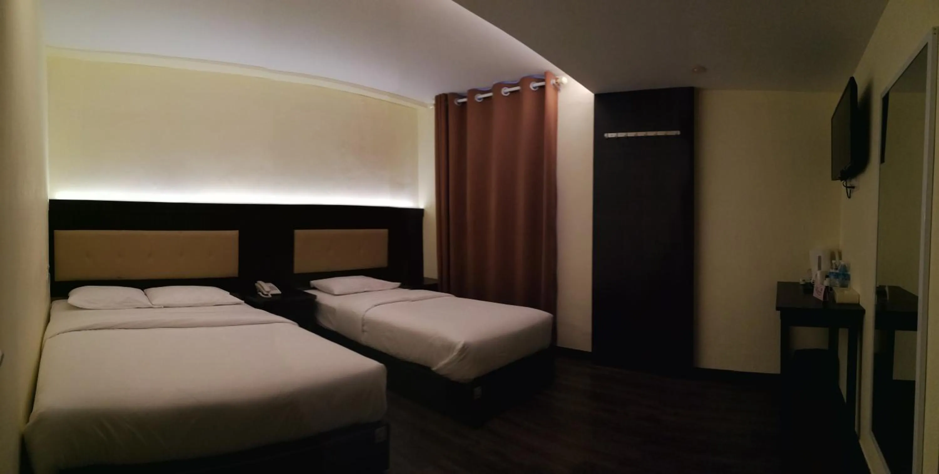 Photo of the whole room, Bed in Hotel Zuhra