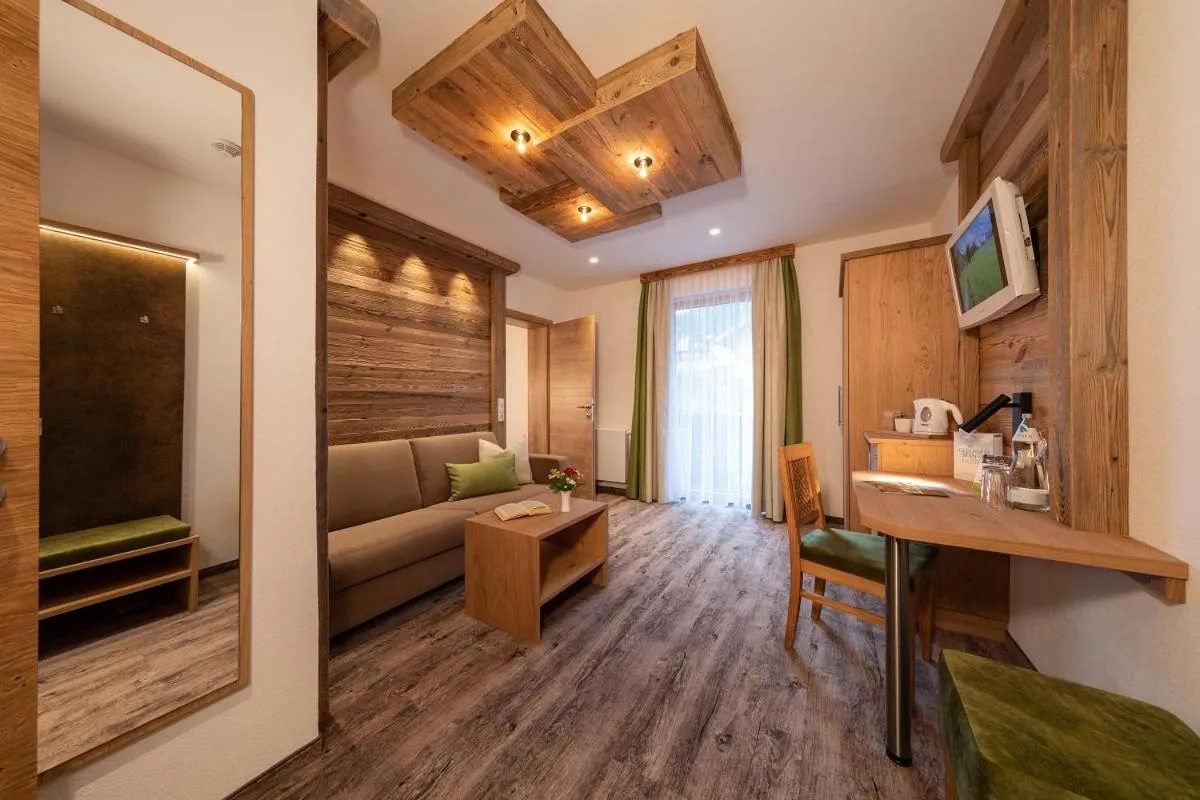 TV and multimedia in Hotel Sporthof Austria