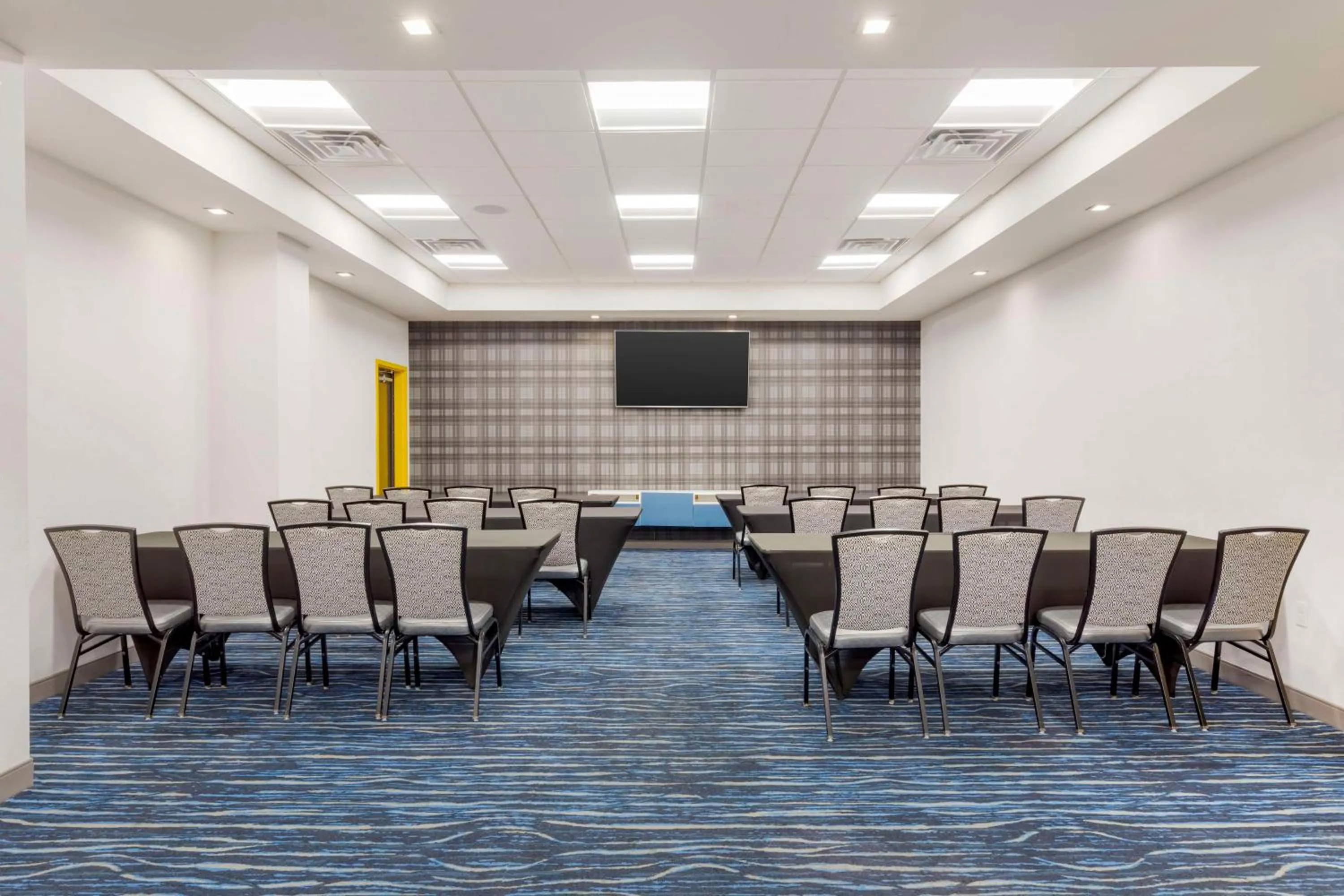Meeting/conference room in GLō Best Western Dallas South DeSoto