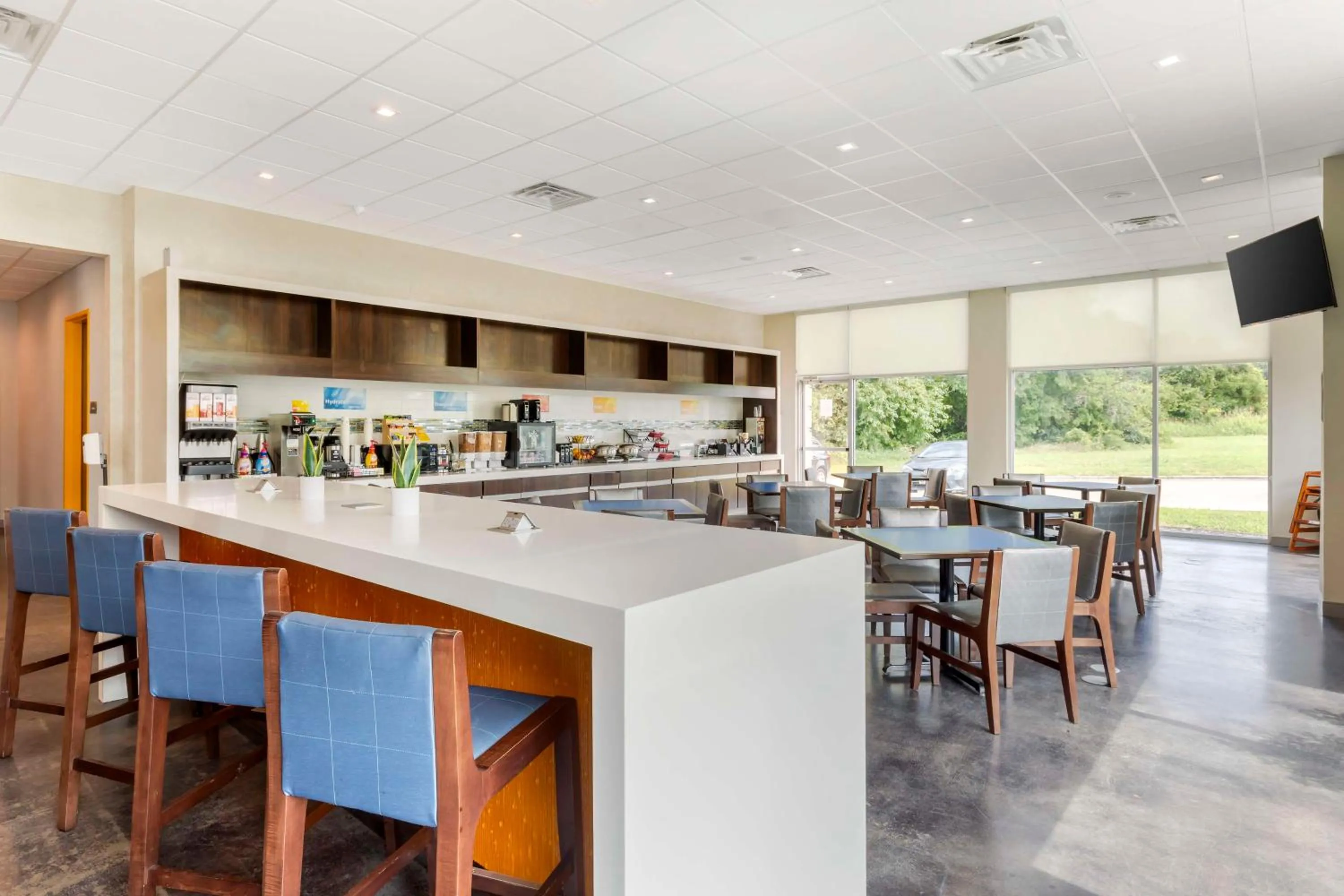 Breakfast in GLō Best Western Dallas South DeSoto