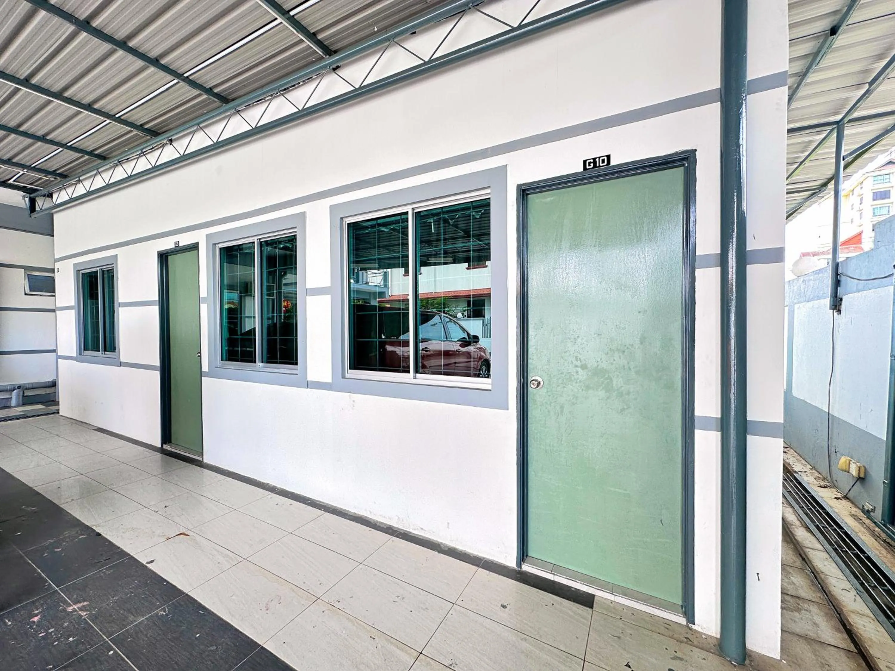 Property building in Borneo Inn