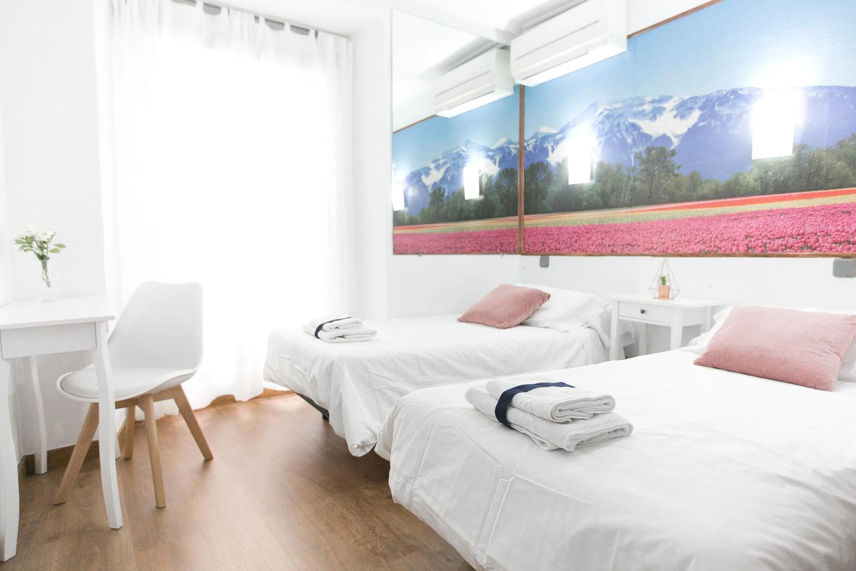 Photo of the whole room, Bed in CH La Bañezana