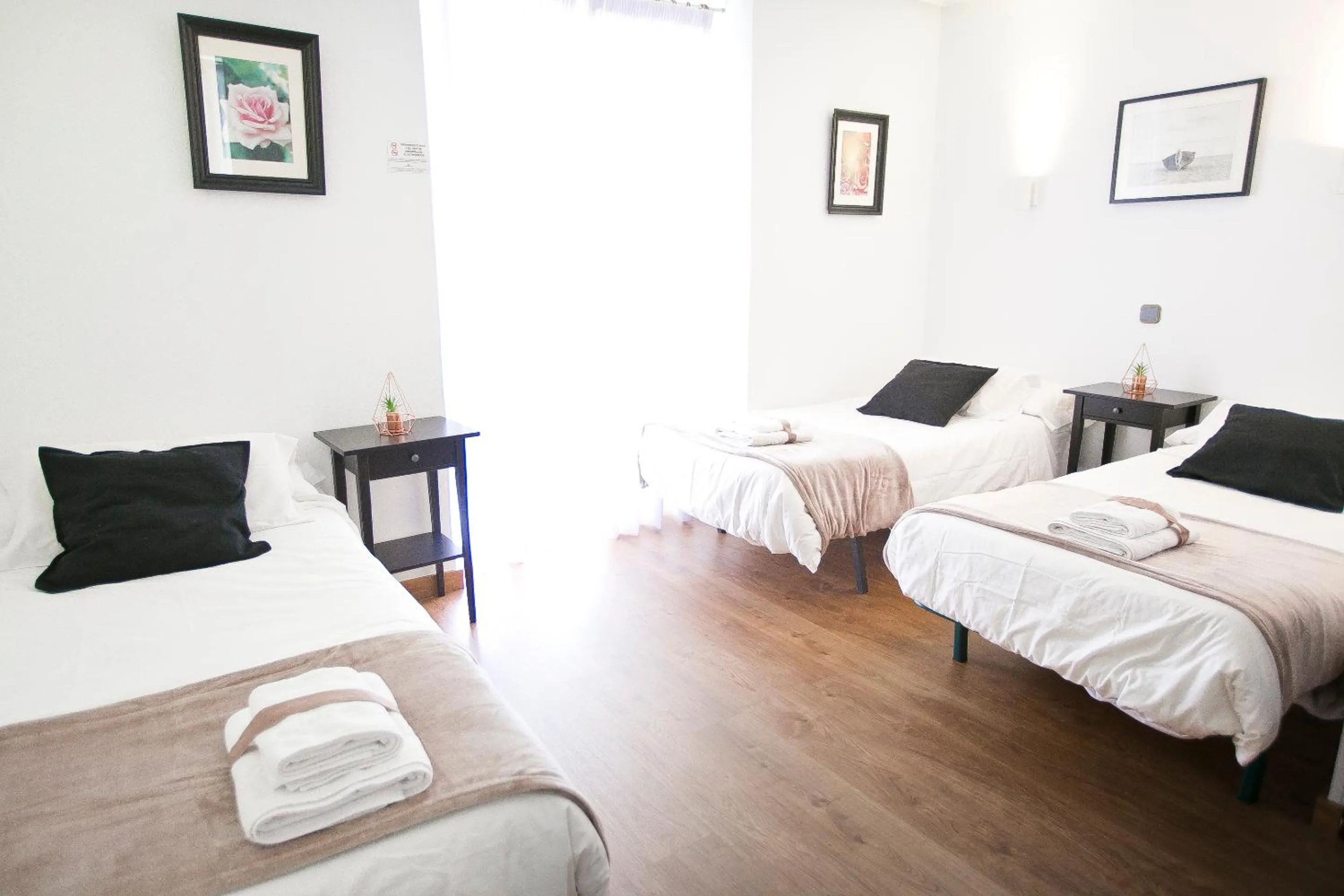 Photo of the whole room, Bed in CH La Bañezana