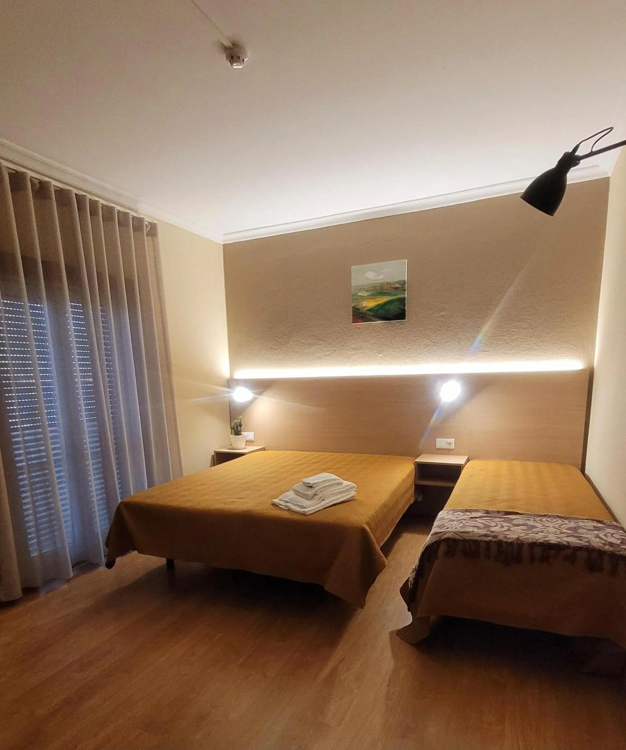 Bedroom, Bed in Ferrinho