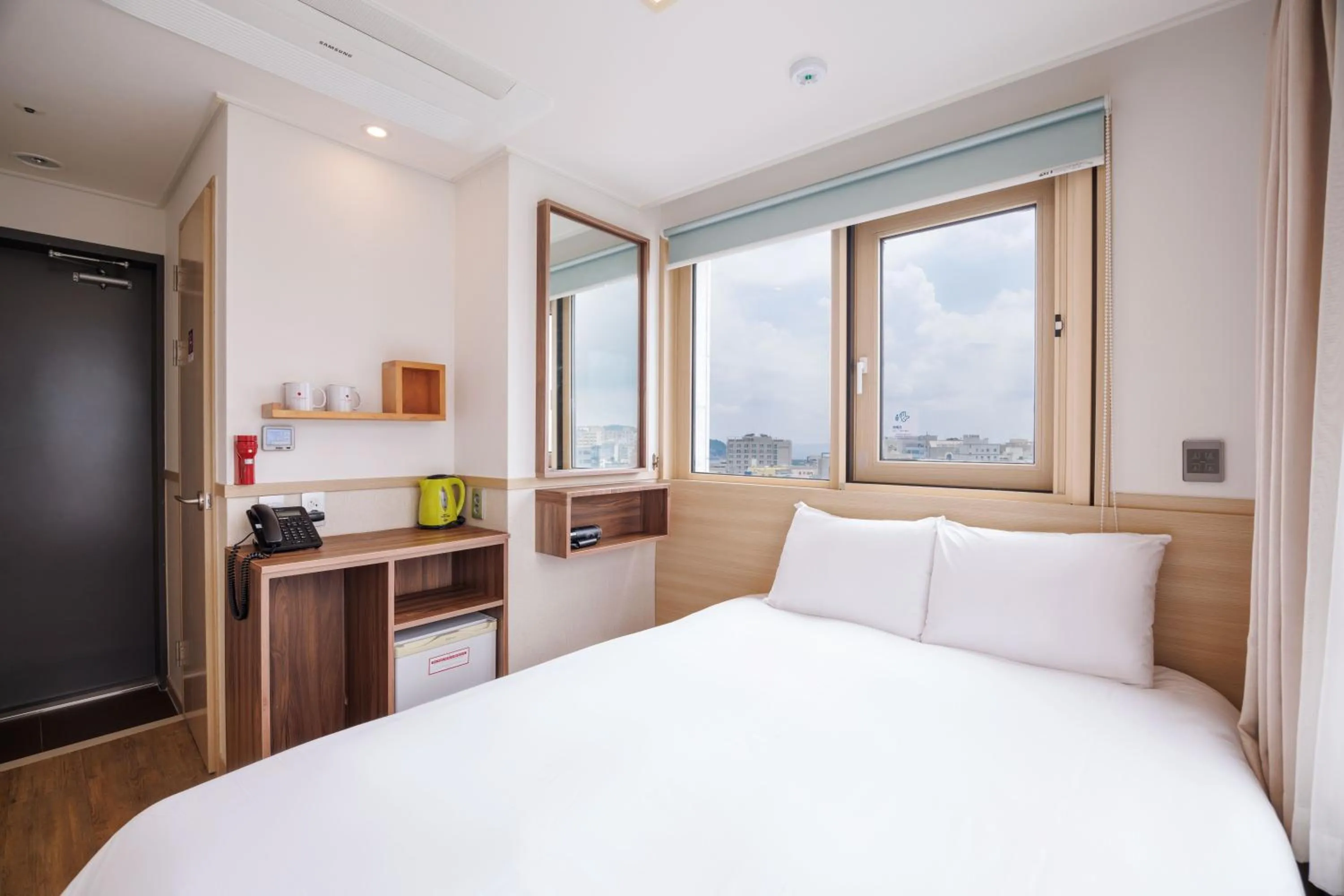 Decorative detail, Bed in Kenny Stay Jeju Seogwipo