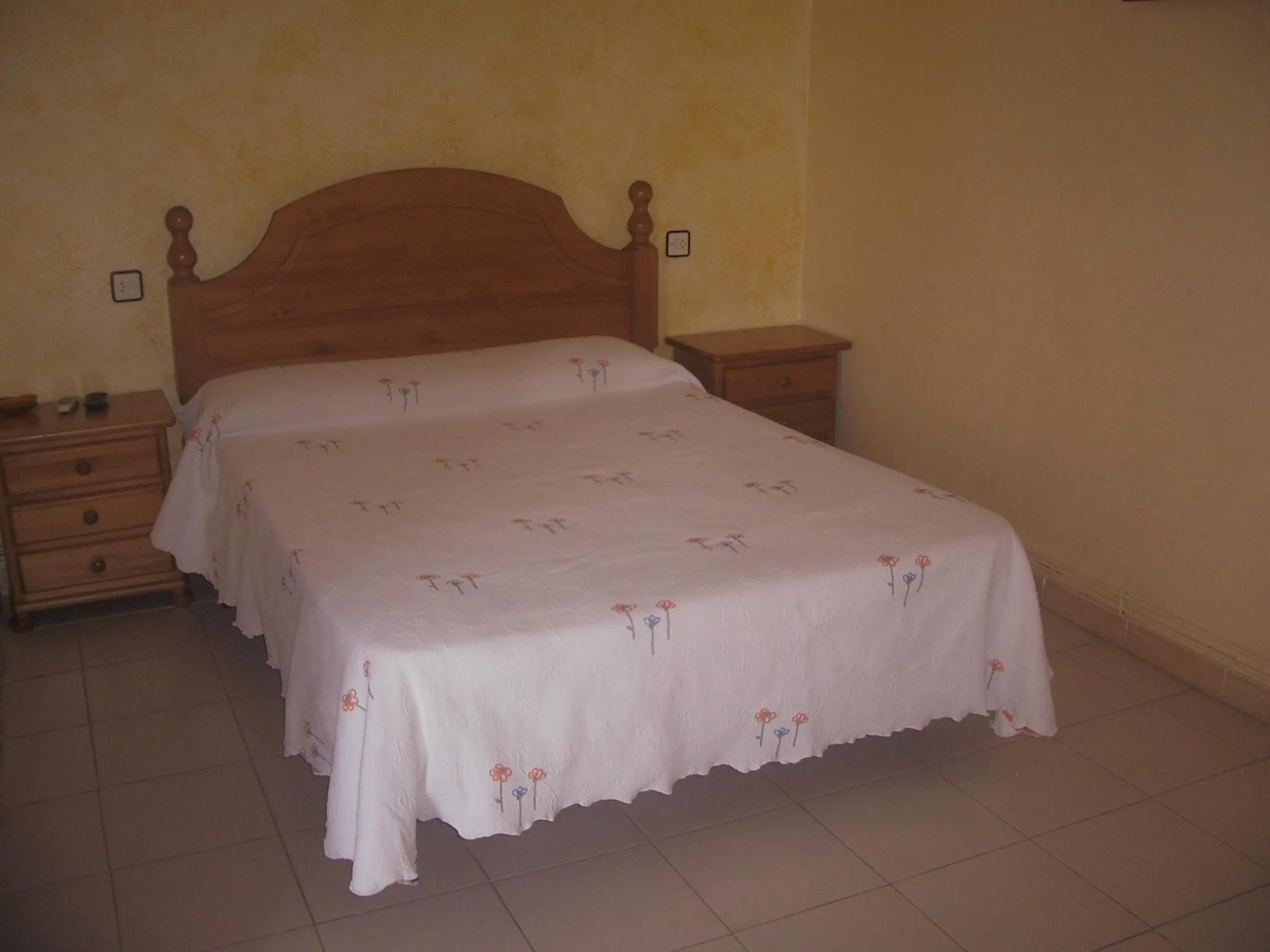 Bed in Hostal Avi Pep