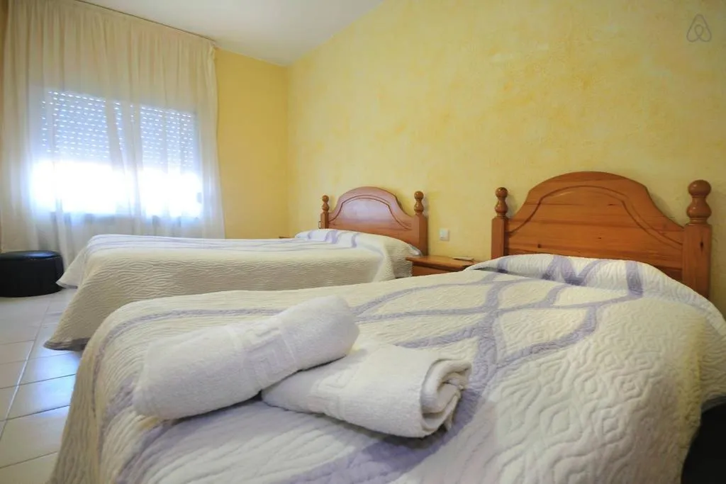 Photo of the whole room, Bed in Hostal Avi Pep