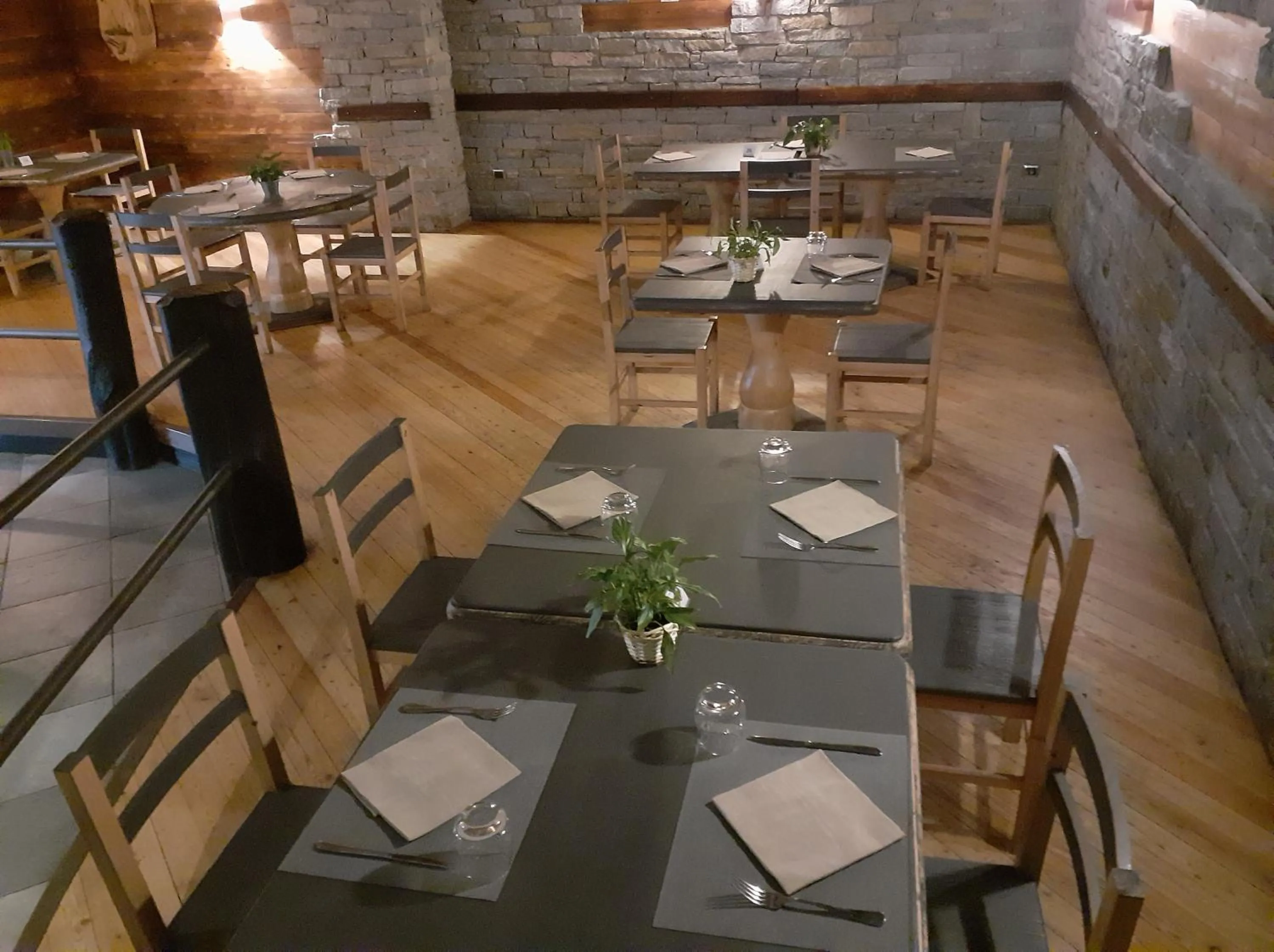 Restaurant/places to eat in Hotel Saligari