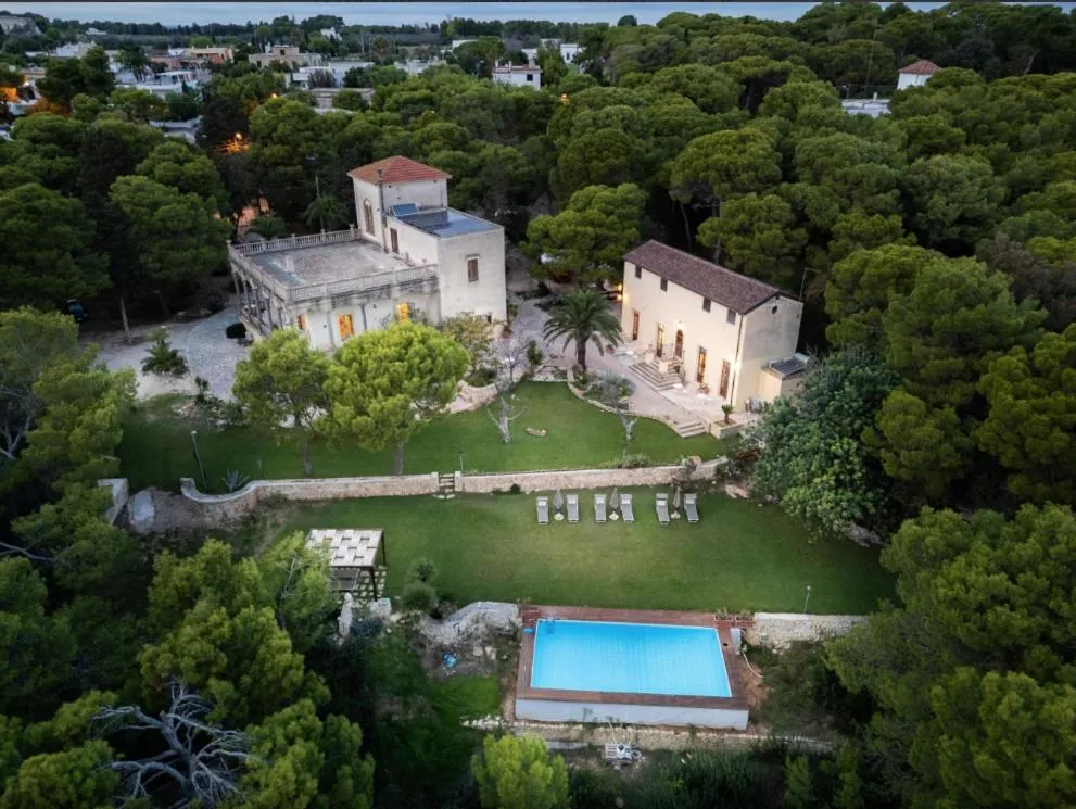 Photo of the whole room in Villa Scinata Dimora Storica
